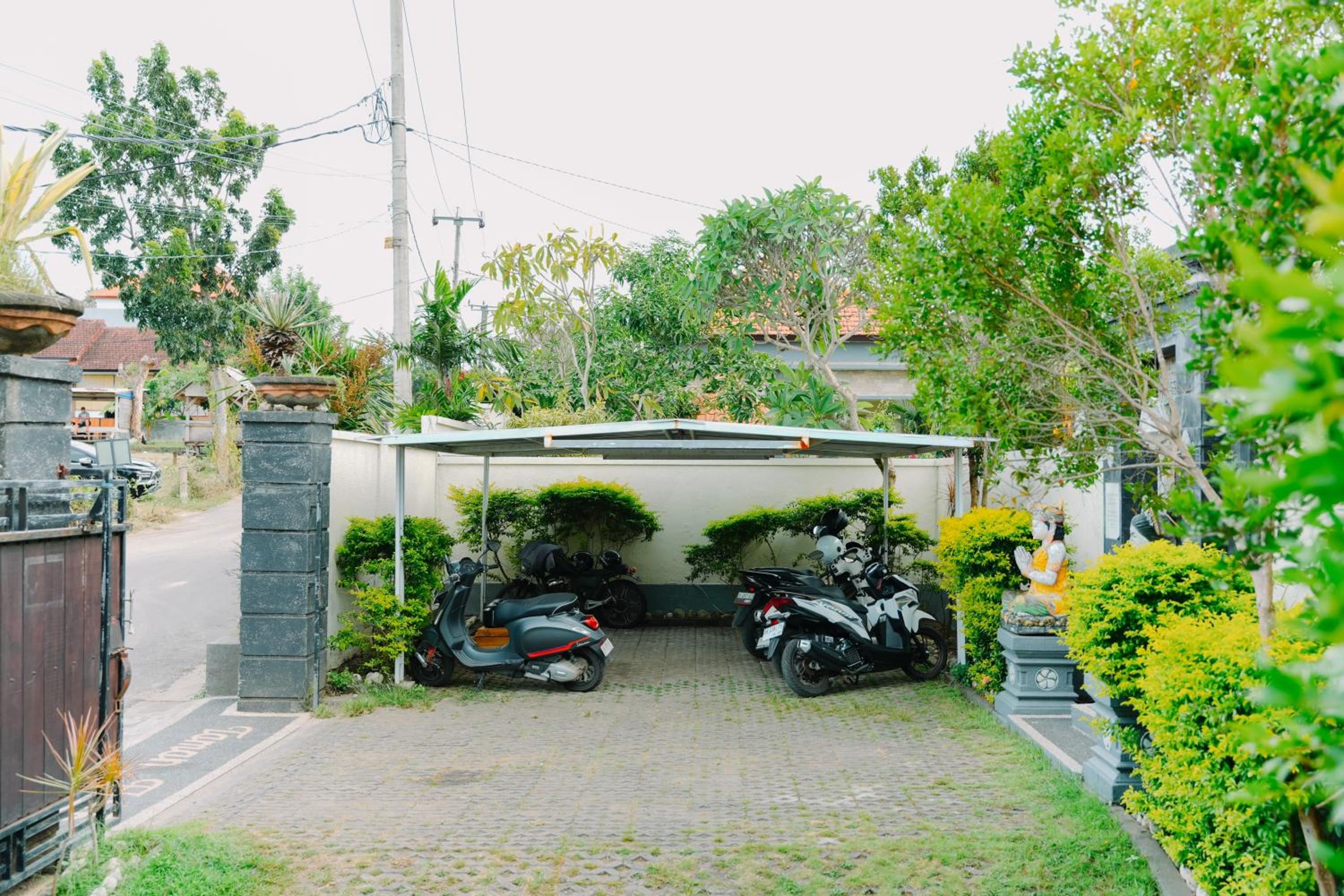 Taman Asih Bingin Homestay