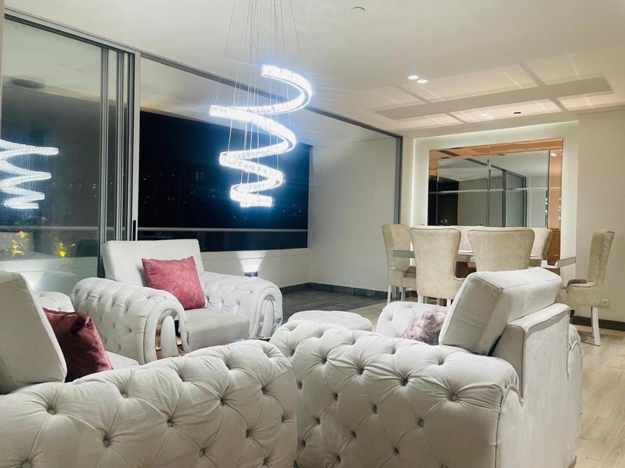 Hermoso apartamento en lo mejor de Medellin.