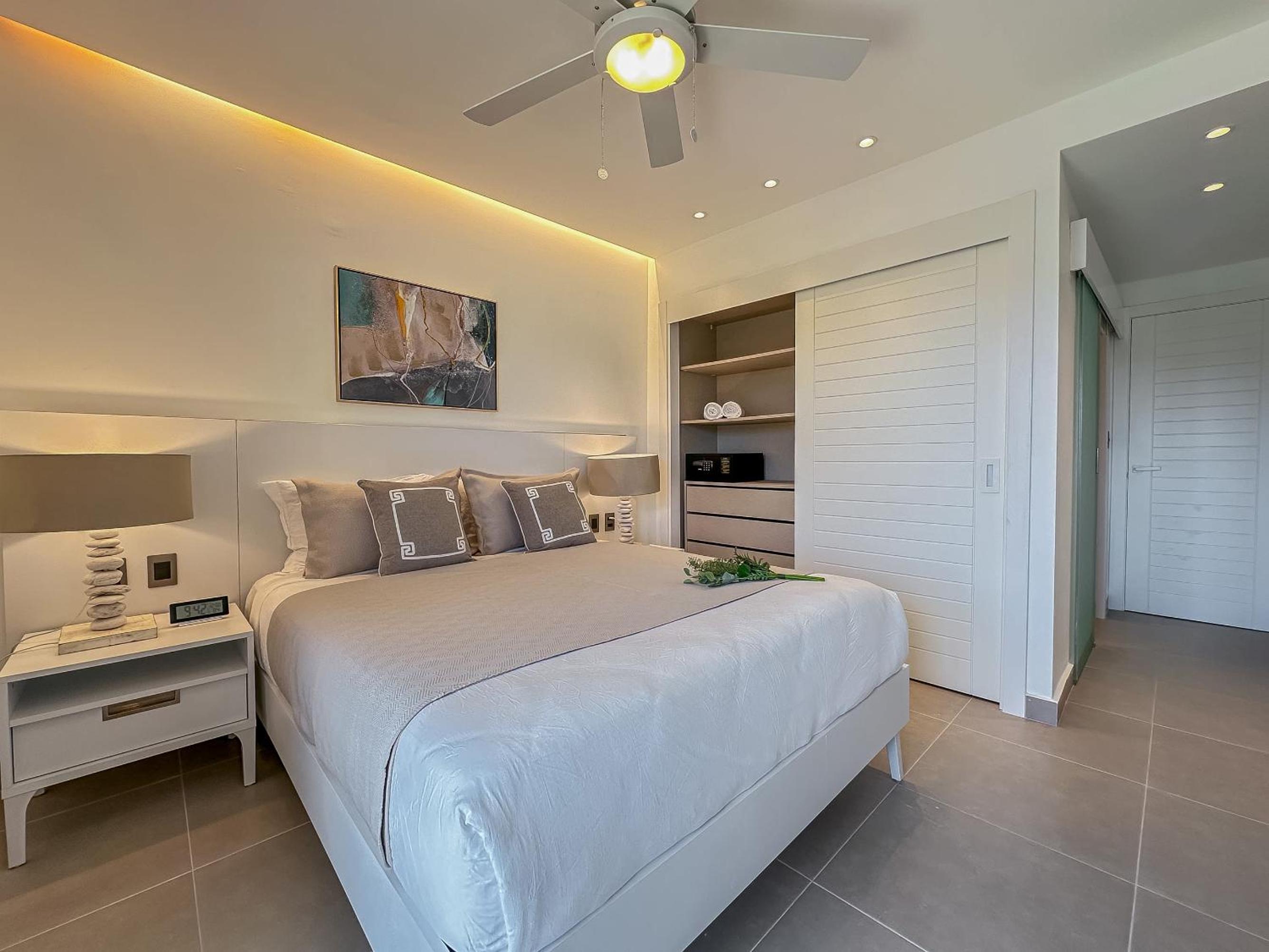 Fantastic Beach Penthouse with rooftop and BBQ