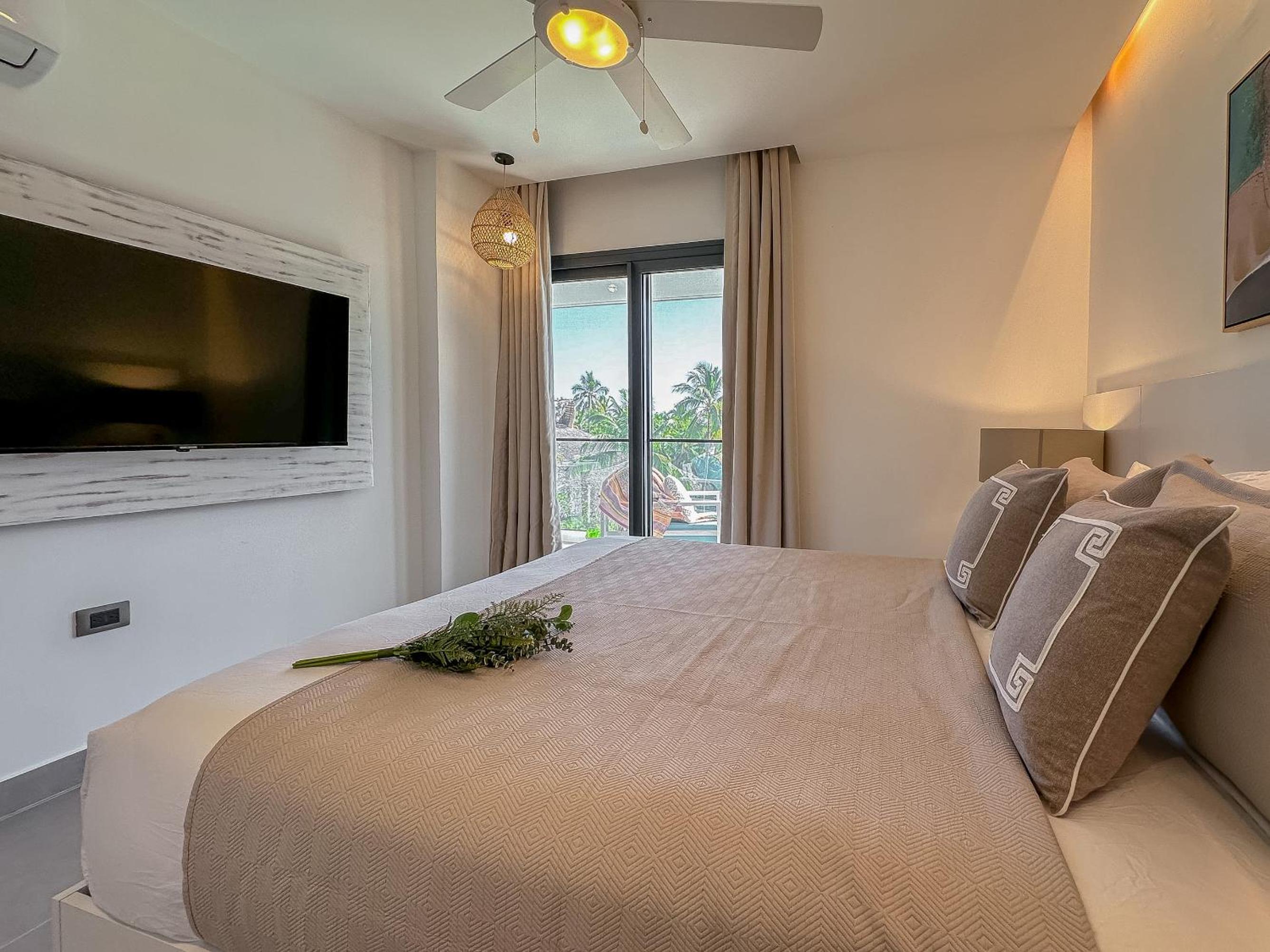 Fantastic Beach Penthouse with rooftop and BBQ