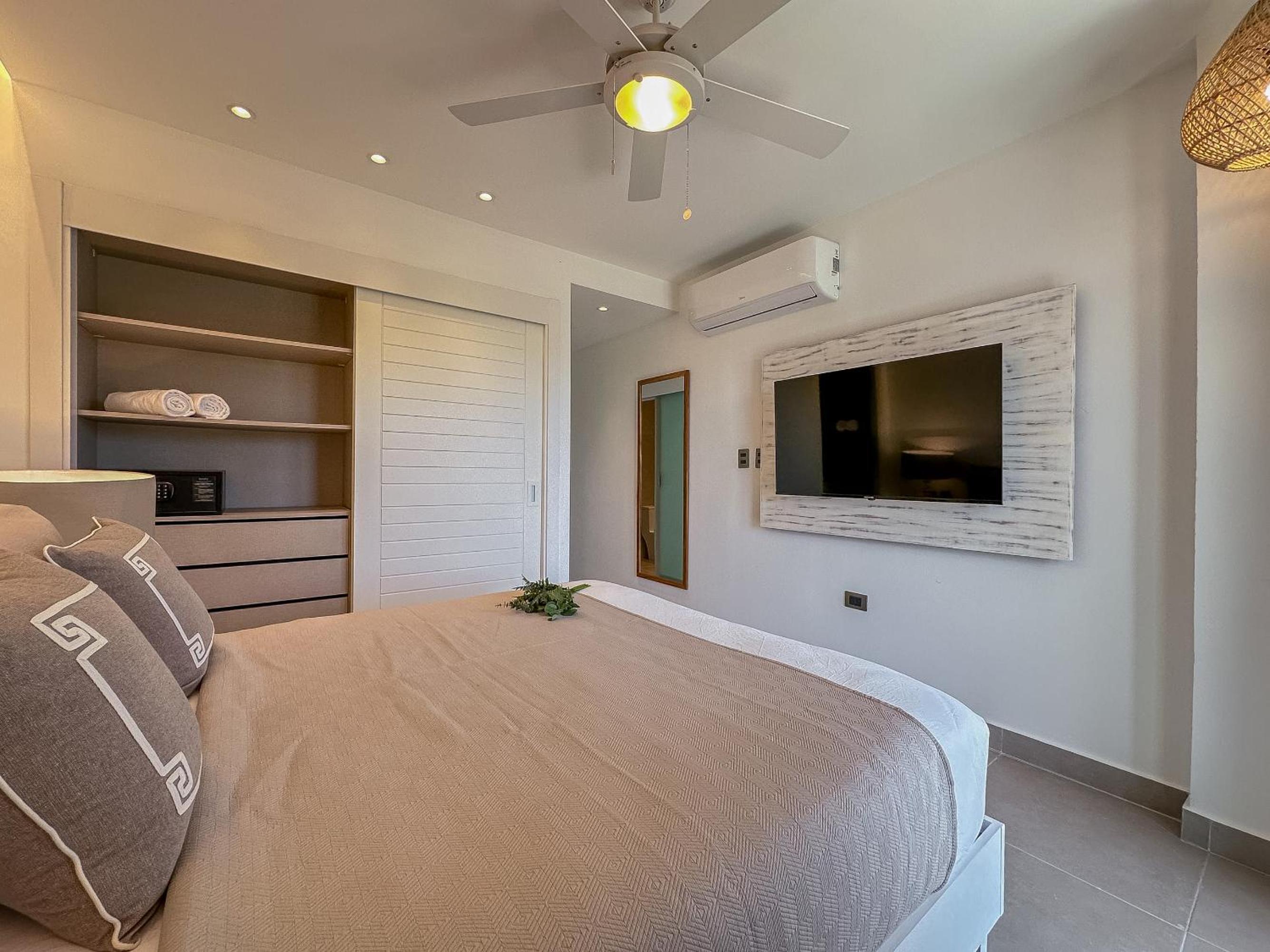 Fantastic Beach Penthouse with rooftop and BBQ