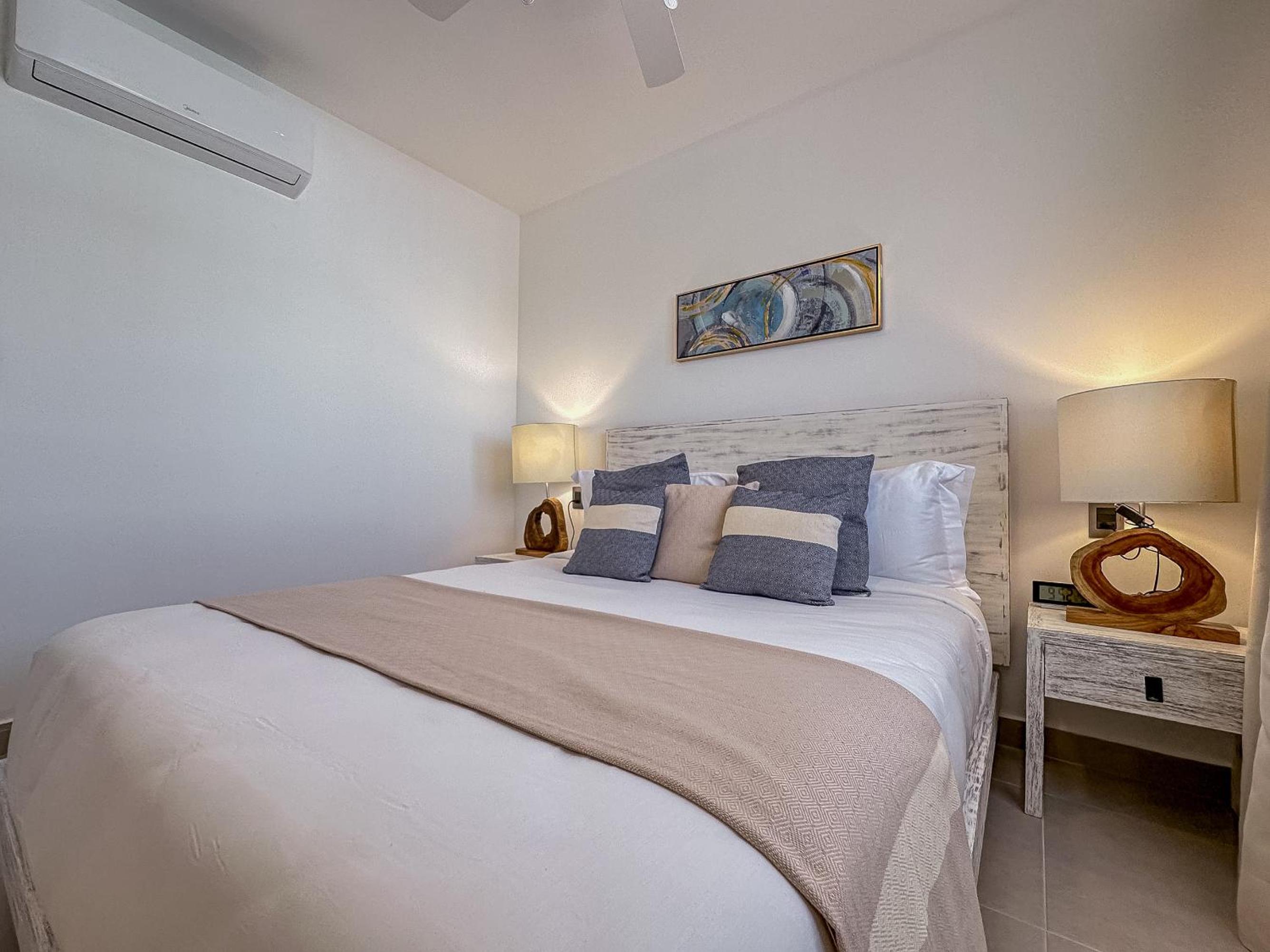 Fantastic Beach Penthouse with rooftop and BBQ