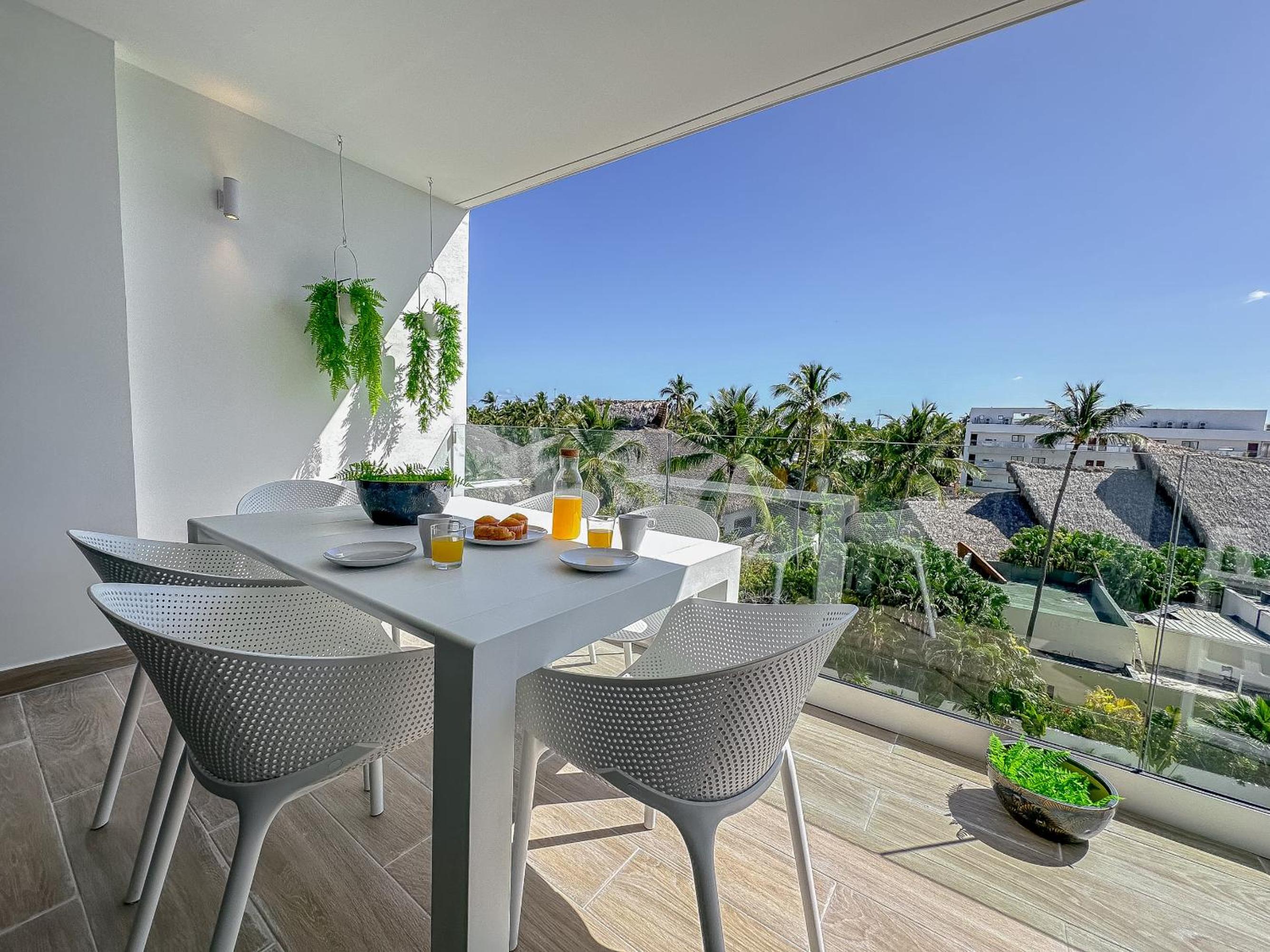 Fantastic Beach Penthouse with rooftop and BBQ