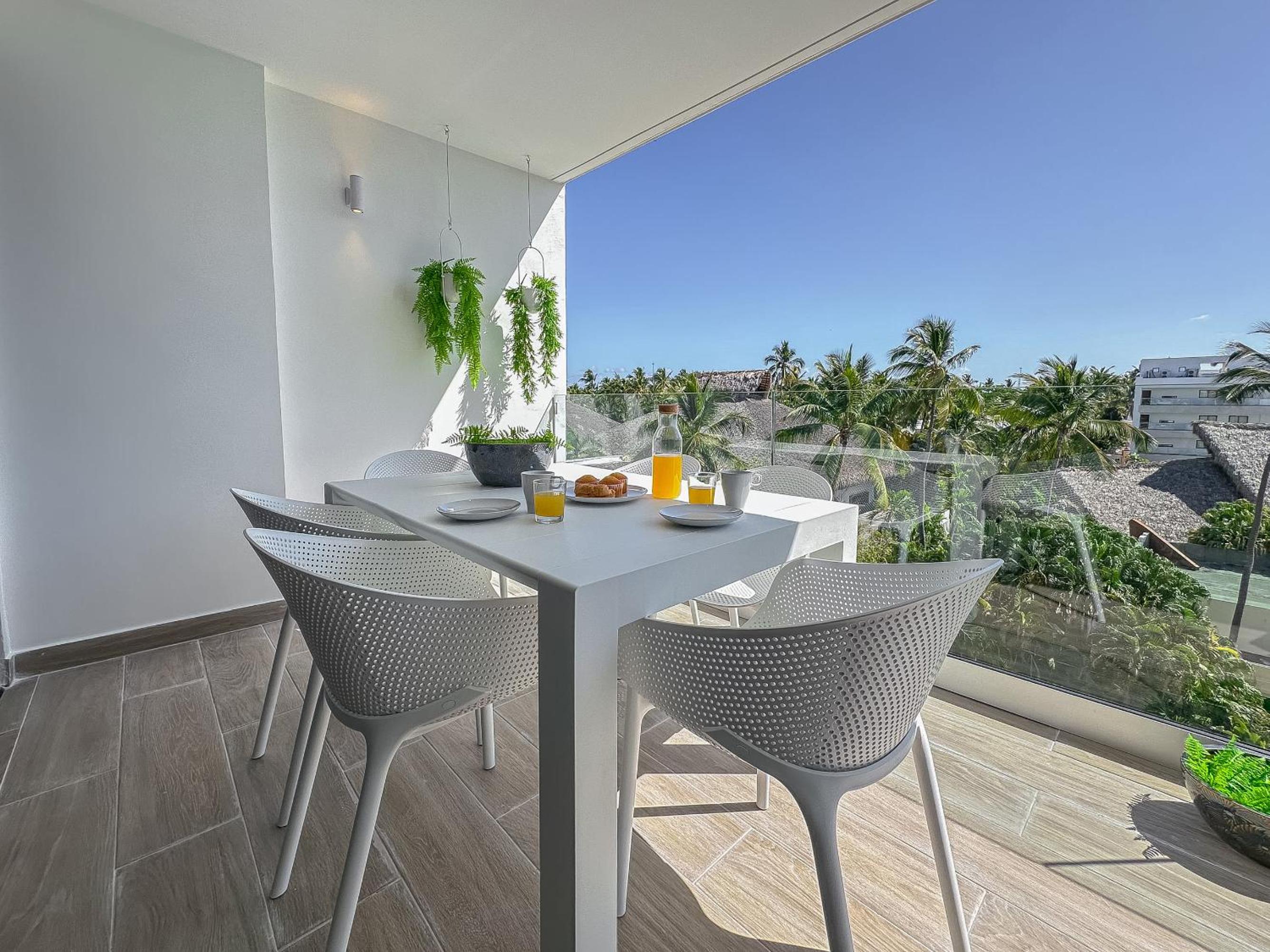 Fantastic Beach Penthouse with rooftop and BBQ