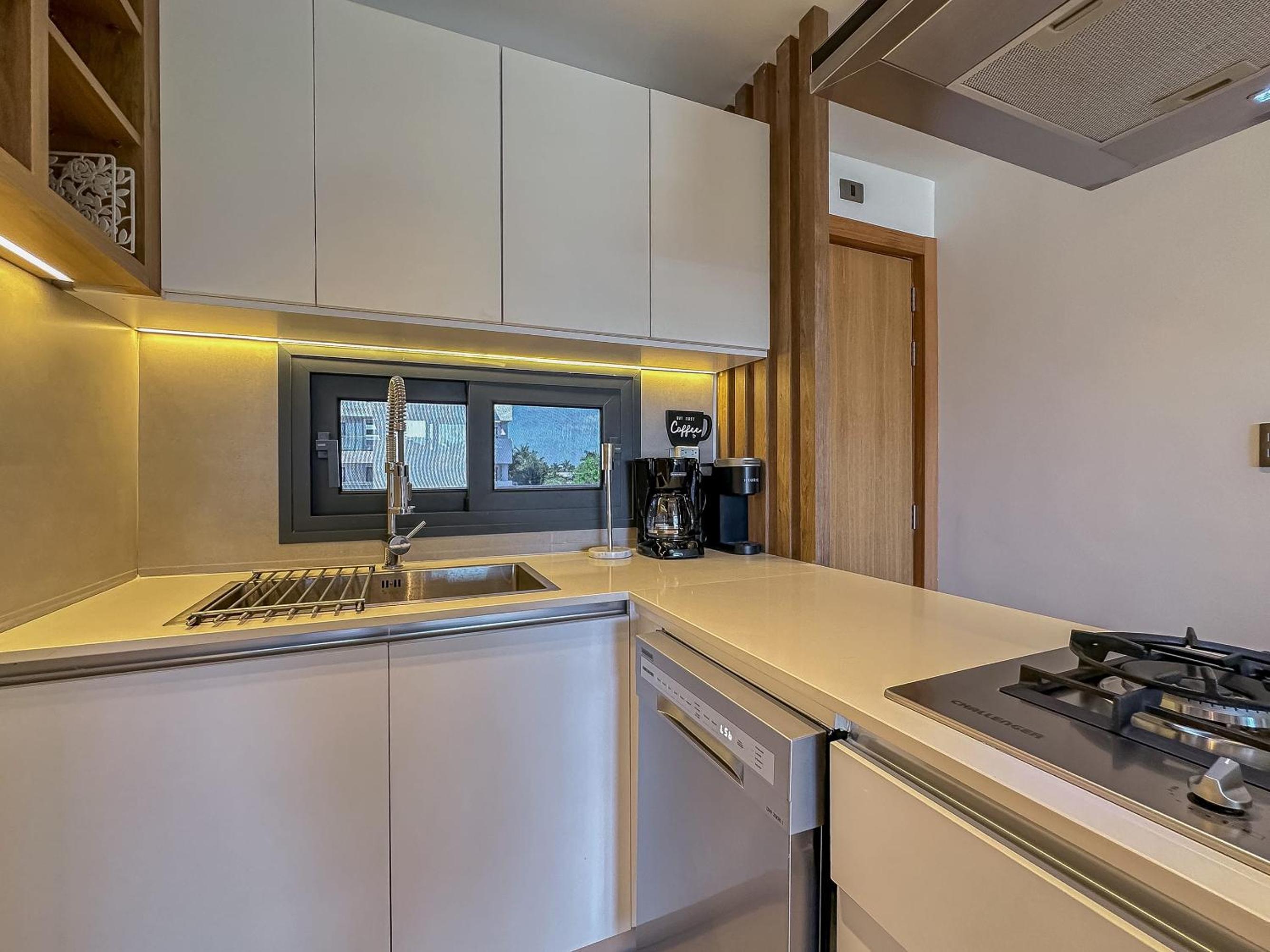 Fantastic Beach Penthouse with rooftop and BBQ
