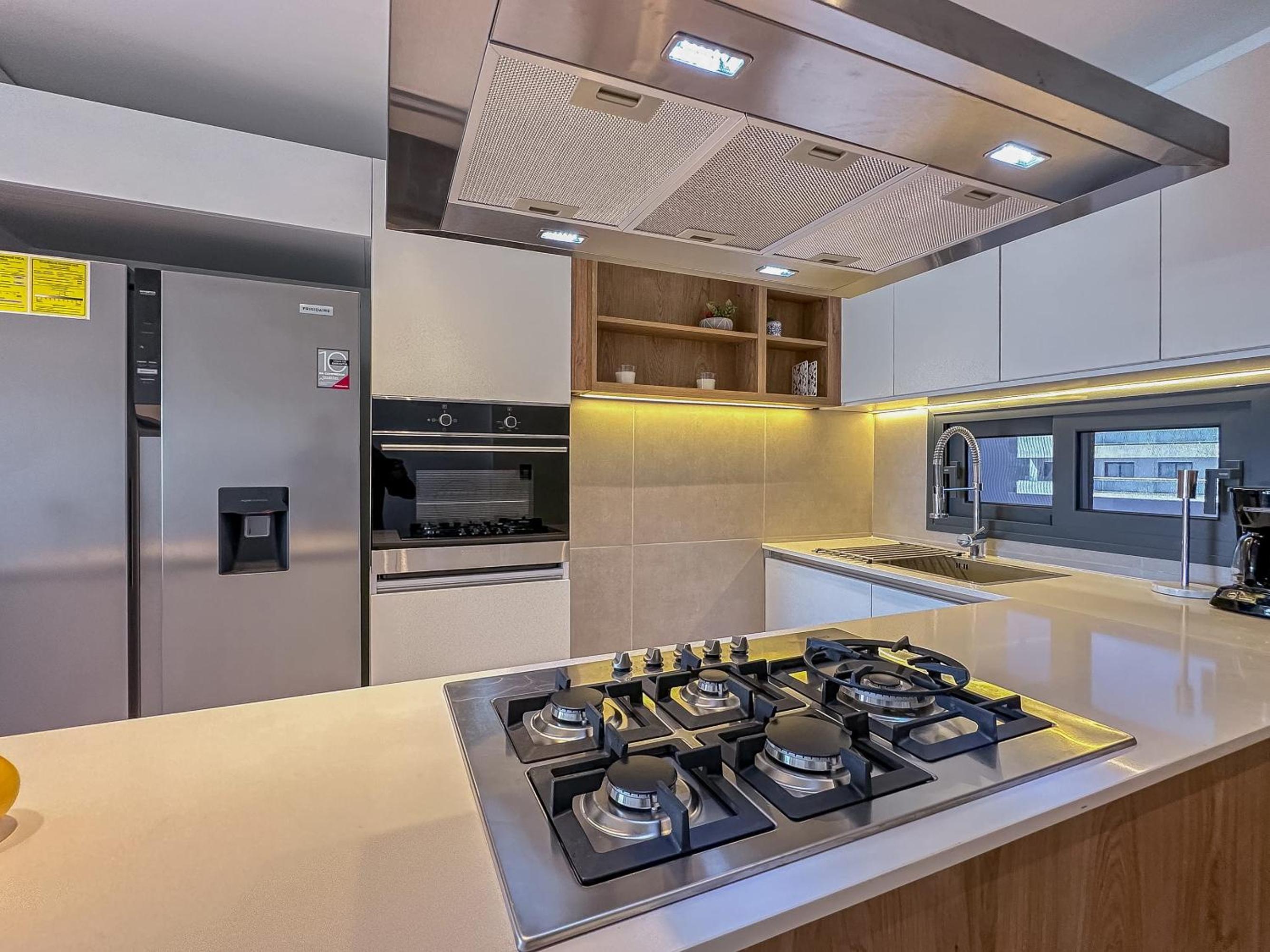 Fantastic Beach Penthouse with rooftop and BBQ