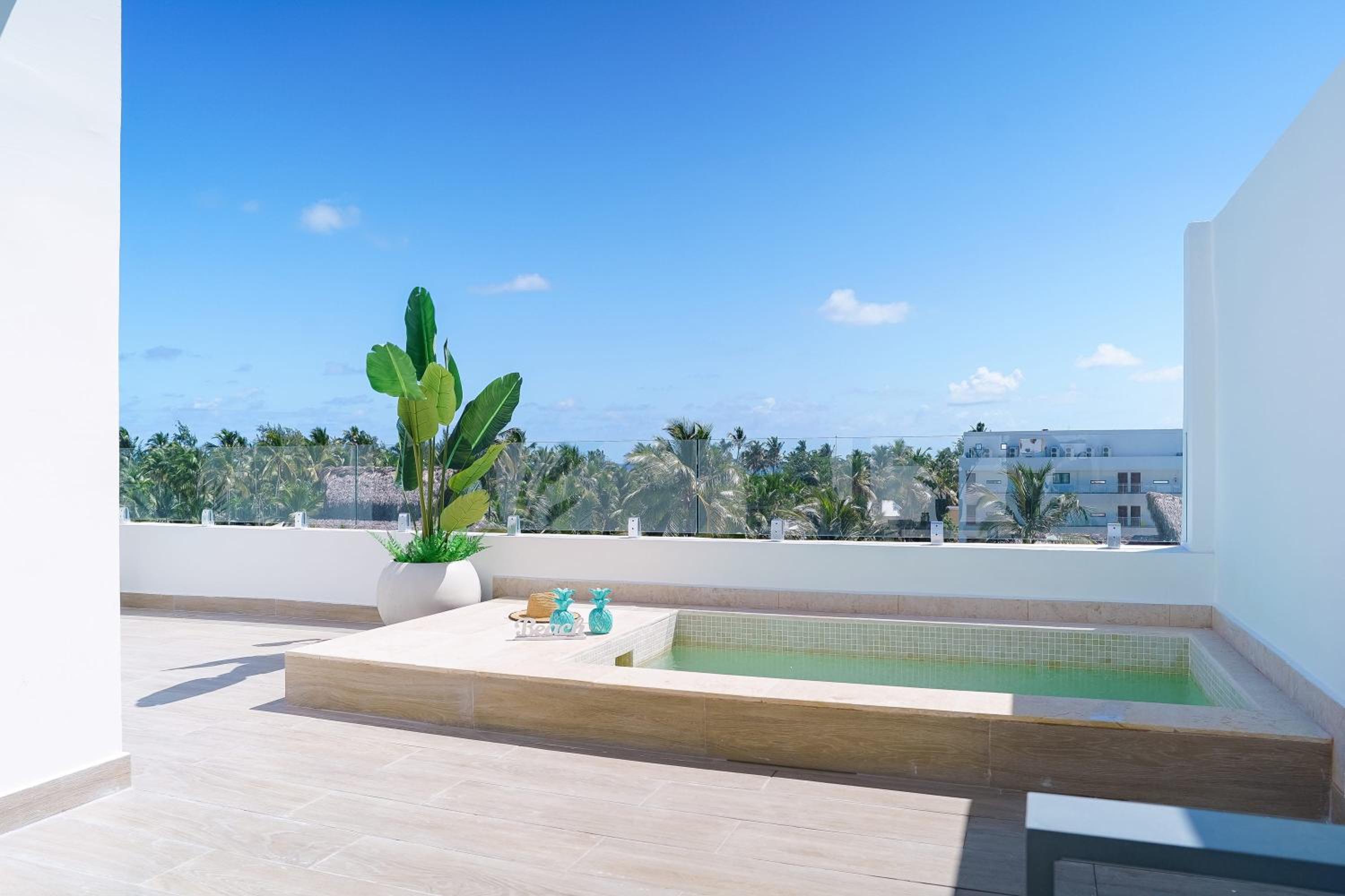 Fantastic Beach Penthouse with rooftop and BBQ