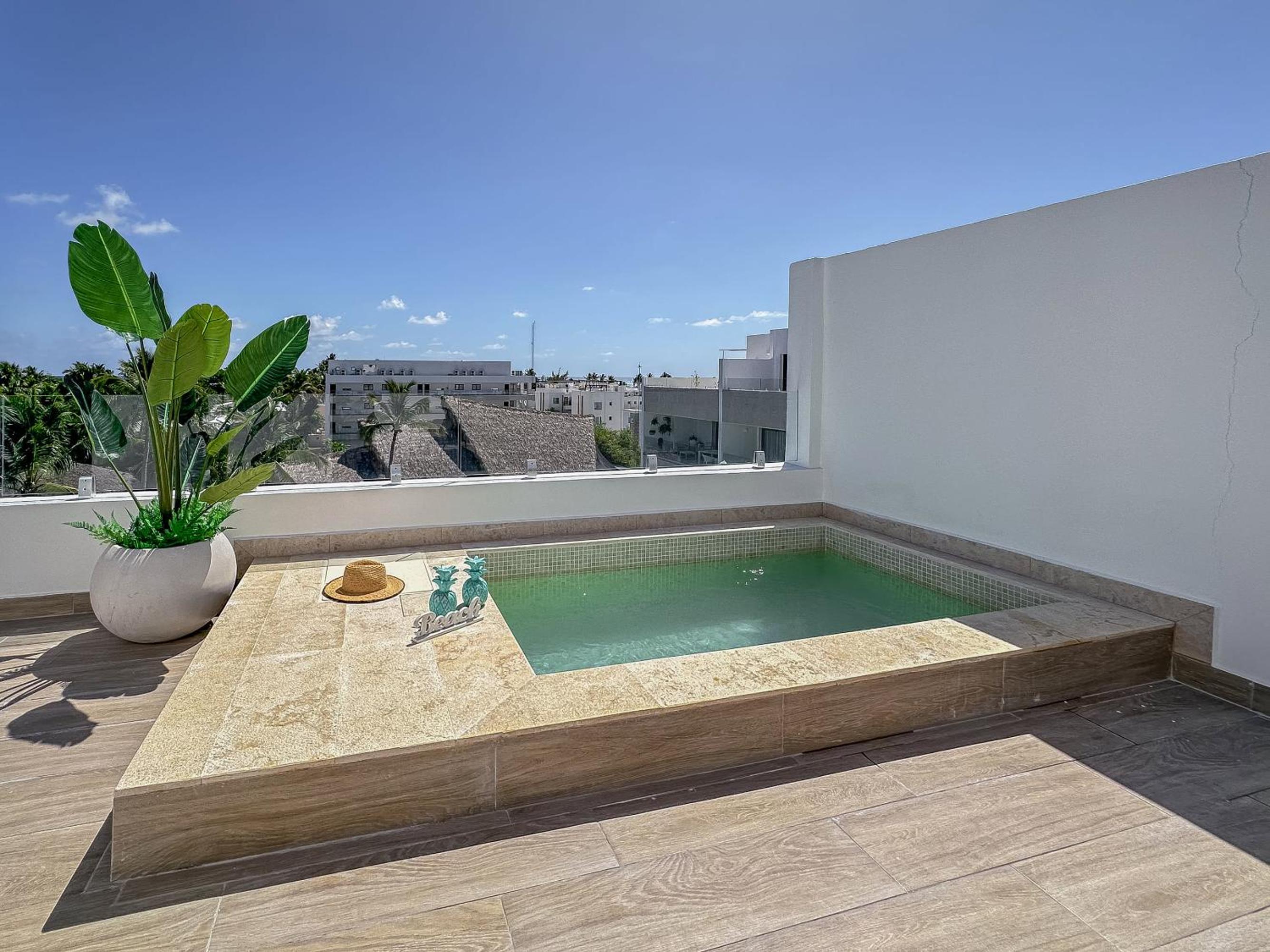 Fantastic Beach Penthouse with rooftop and BBQ