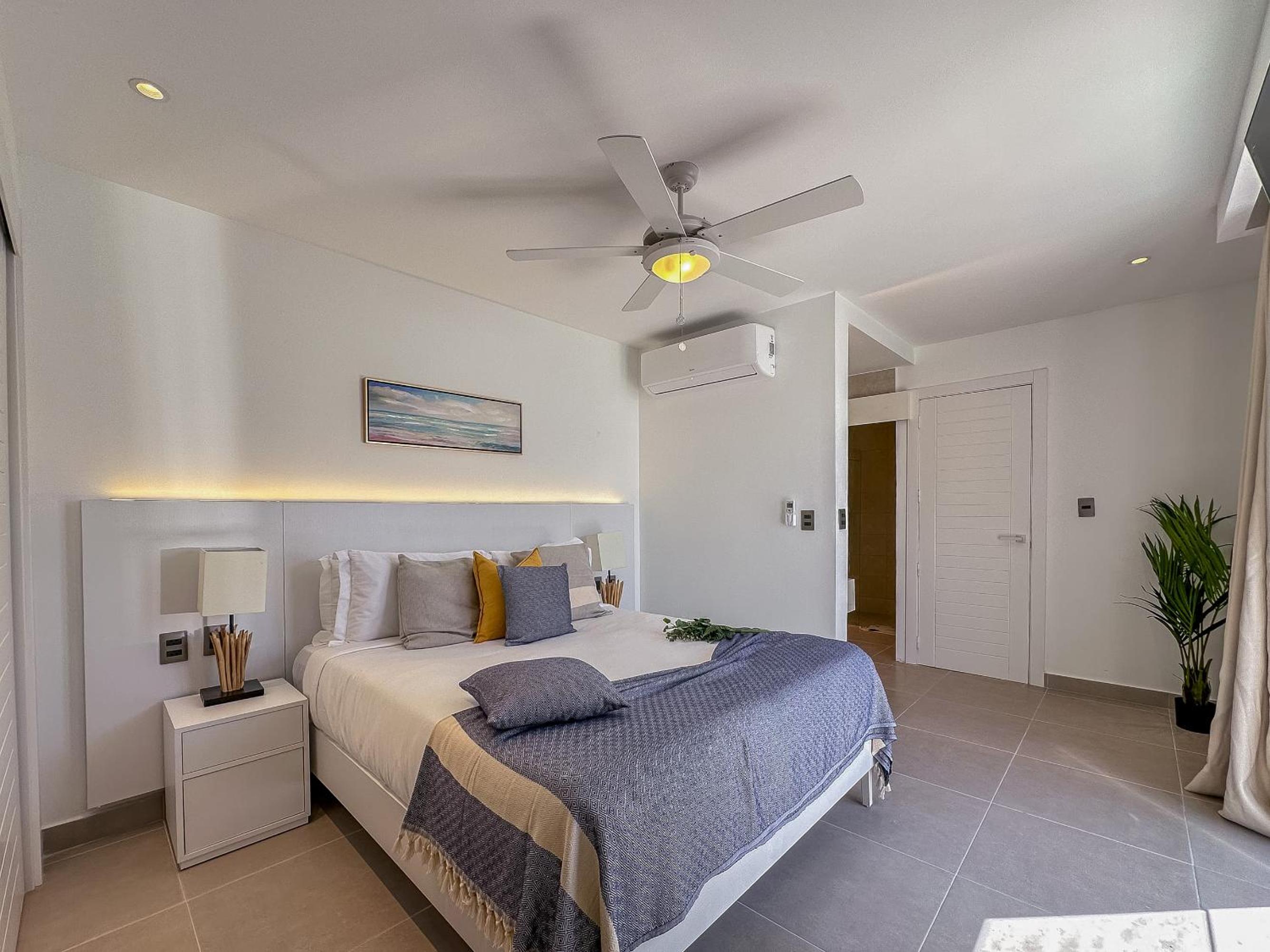 Fantastic Beach Penthouse with rooftop and BBQ