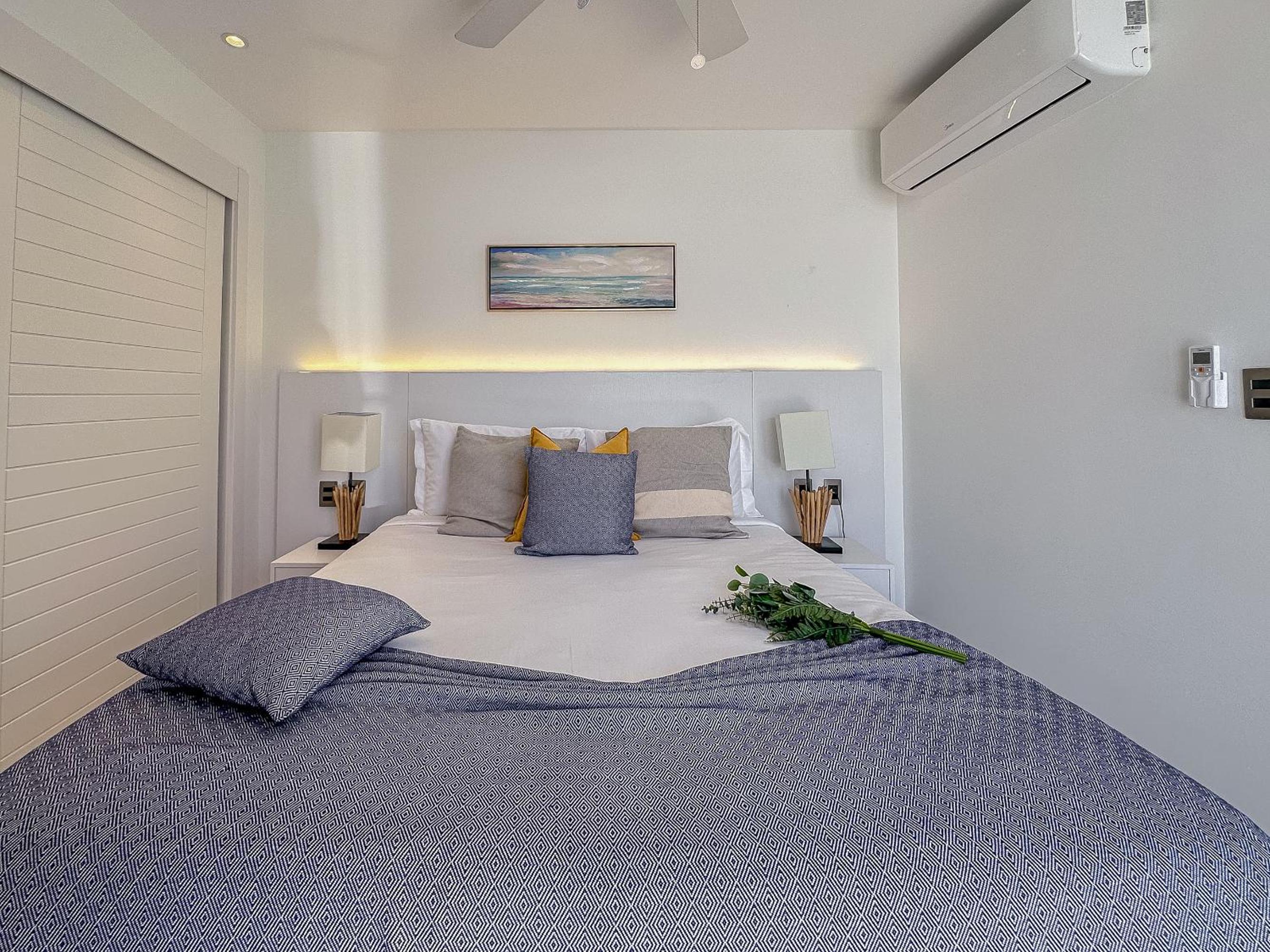 Fantastic Beach Penthouse with rooftop and BBQ