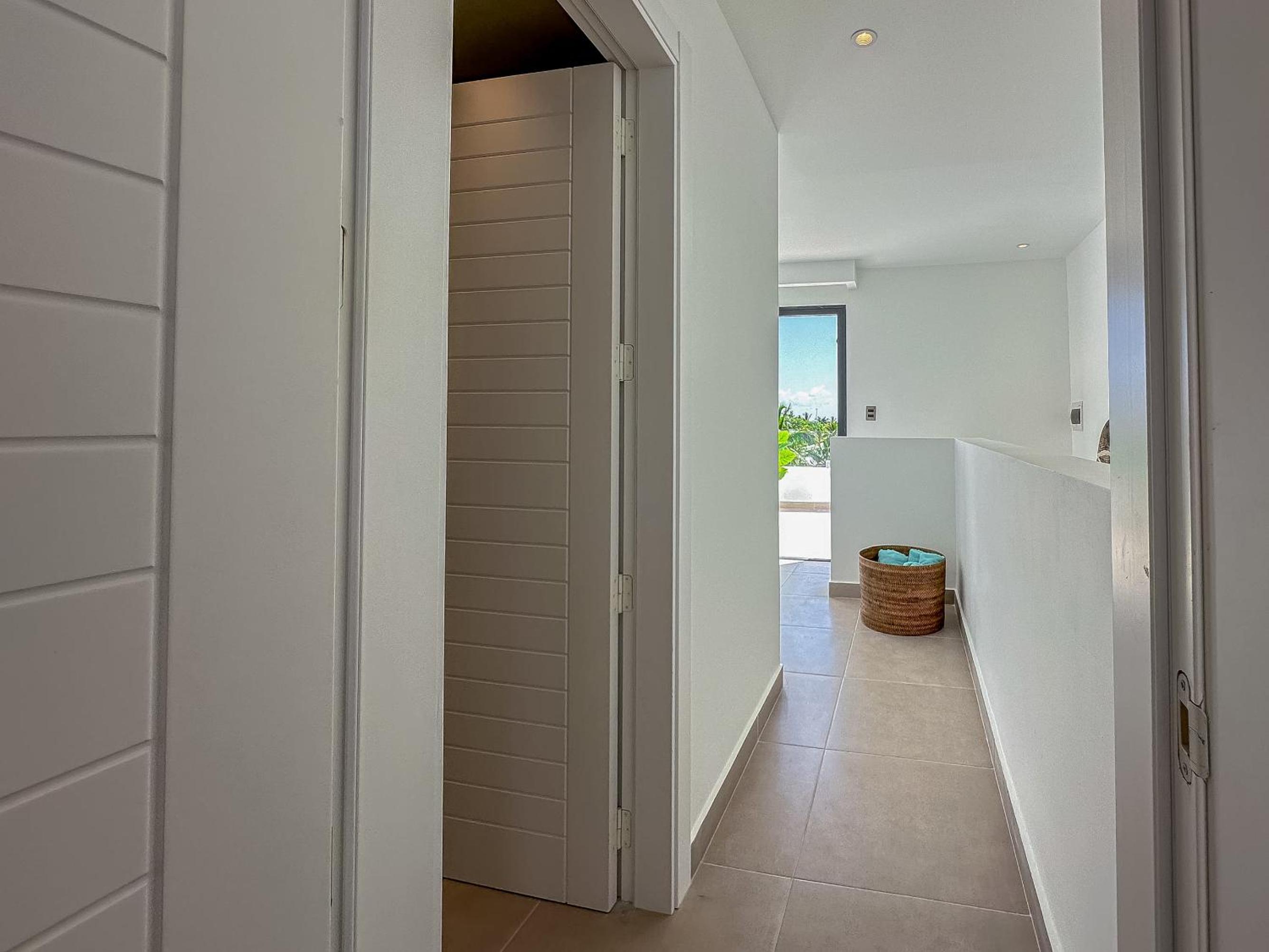Fantastic Beach Penthouse with rooftop and BBQ