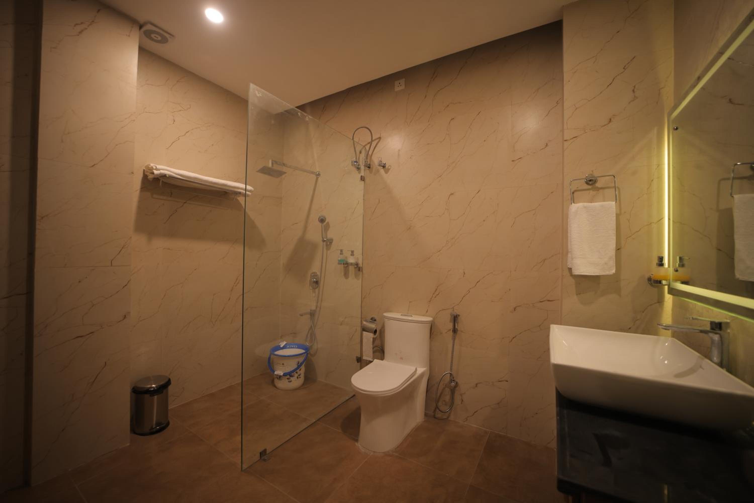 Mokshda Premium Hotel & Restaurant, Rishikesh