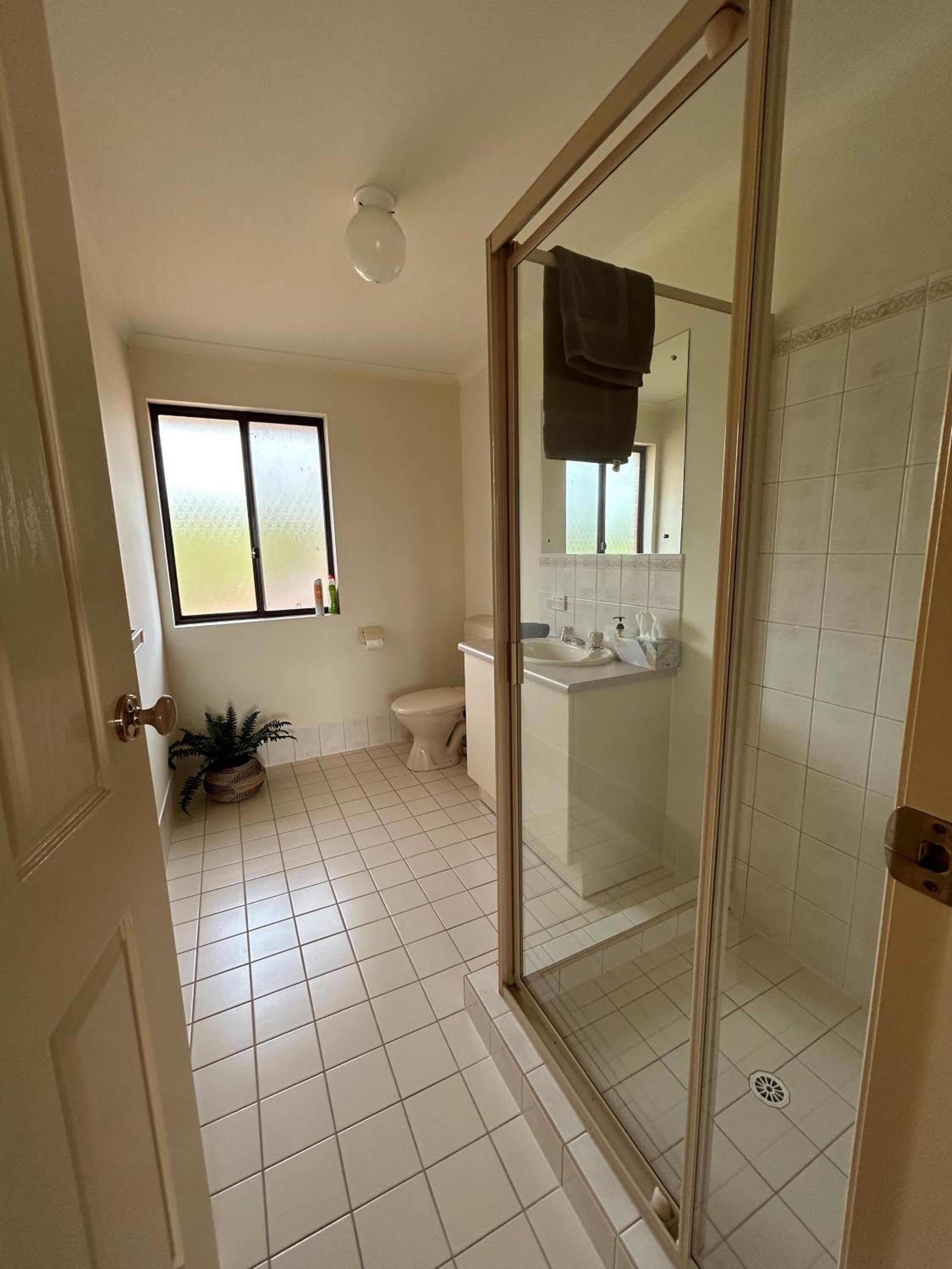 Pelican Retreat - corporate / tradie / family