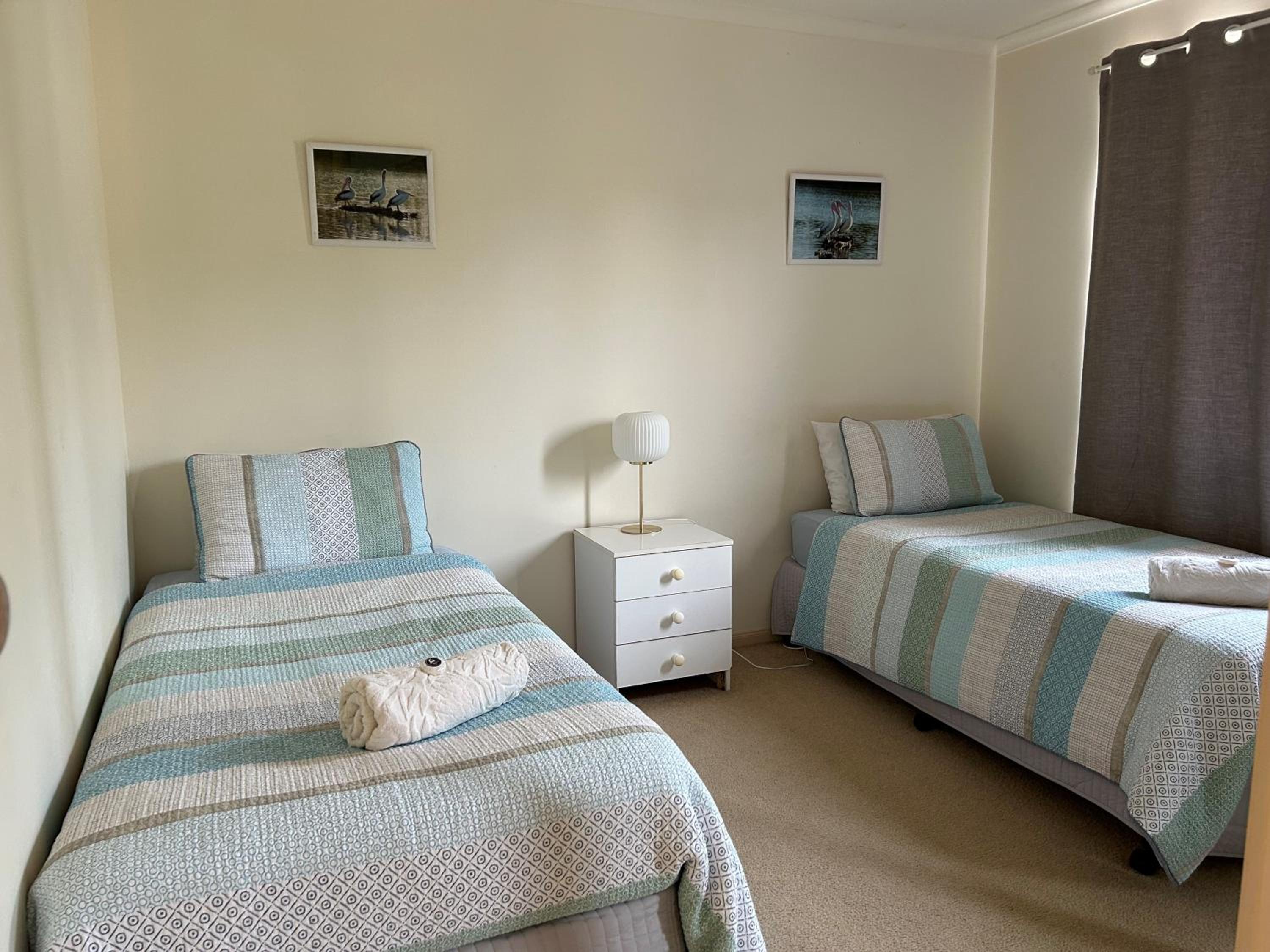 Pelican Retreat - corporate / tradie / family