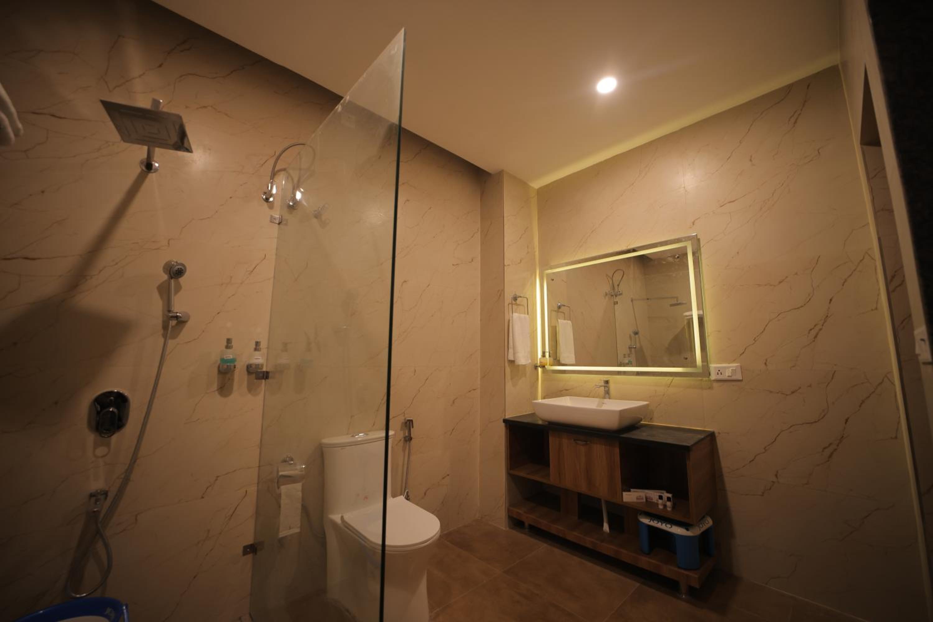 Mokshda Premium Hotel & Restaurant, Rishikesh