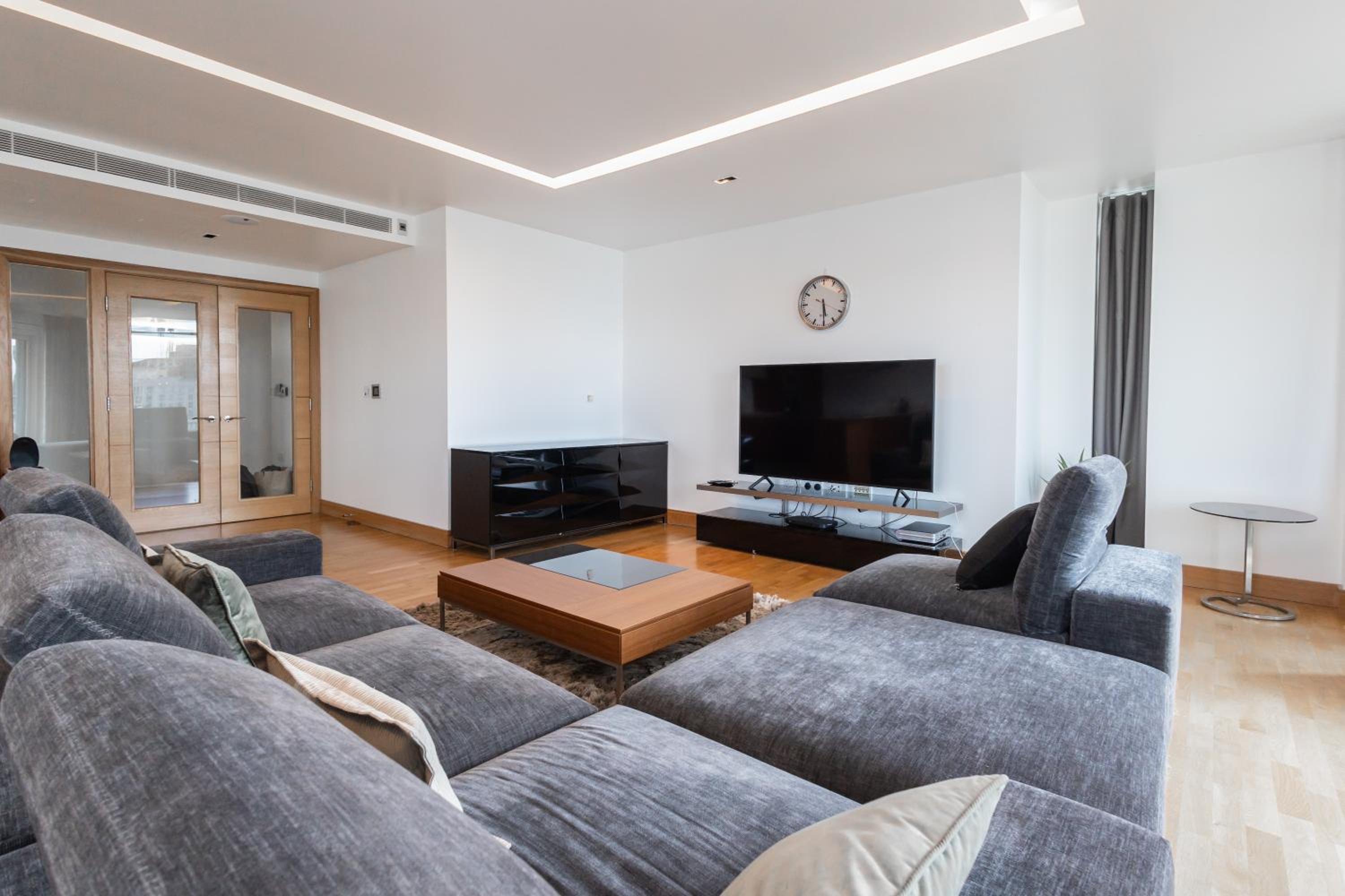 ADS LUX LETTINGS LTD - Battersea Reach