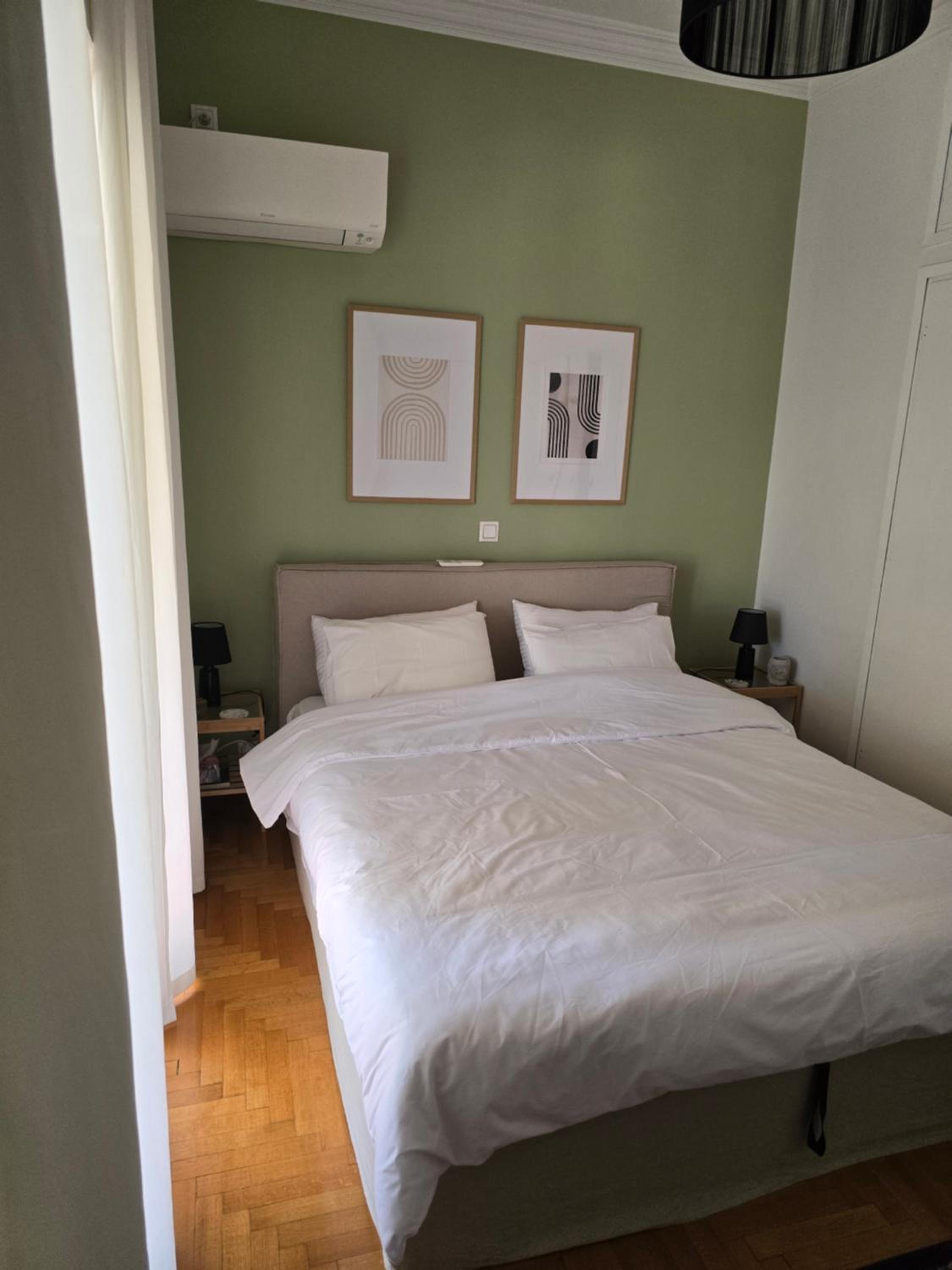 Large 1 bedroom Penthouse with Large Terrace photo 2