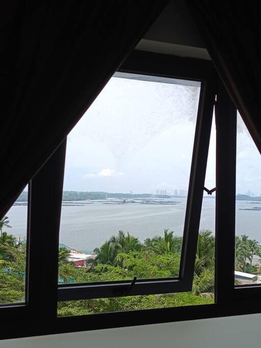 Johor Bahru Seaview freeWifi parking 3BR3BD2-9paxs