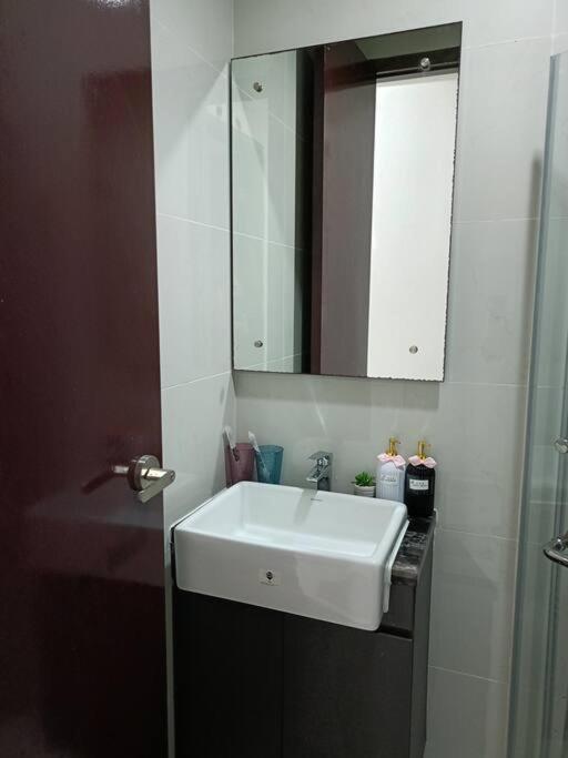 Johor Bahru Seaview freeWifi parking 3BR3BD2-9paxs