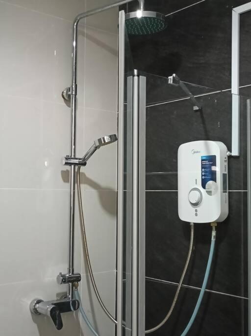 Johor Bahru Seaview freeWifi parking 3BR3BD2-9paxs