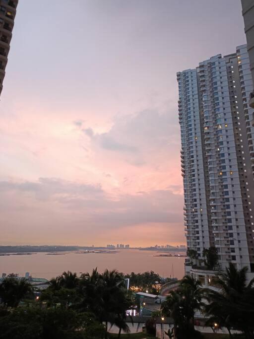 Johor Bahru Seaview freeWifi parking 3BR3BD2-9paxs