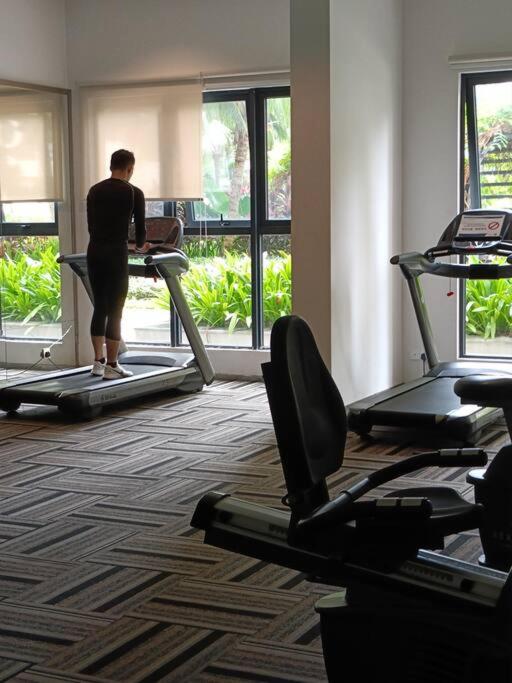 Johor Bahru Seaview freeWifi parking 3BR3BD2-9paxs