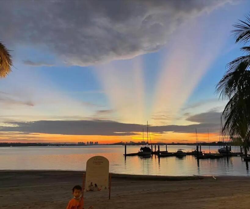 Johor Bahru Seaview freeWifi parking 3BR3BD2-9paxs