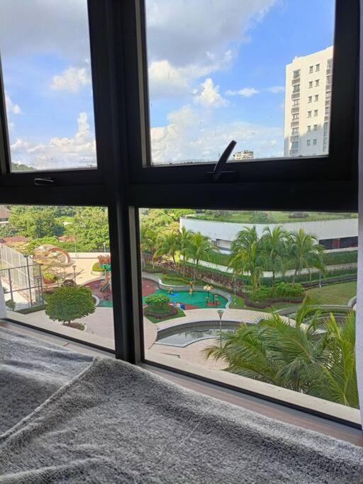 Johor Bahru Seaview freeWifi parking 3BR3BD2-9paxs