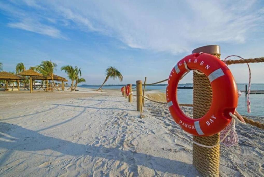 Johor Bahru Seaview freeWifi parking 3BR3BD2-9paxs
