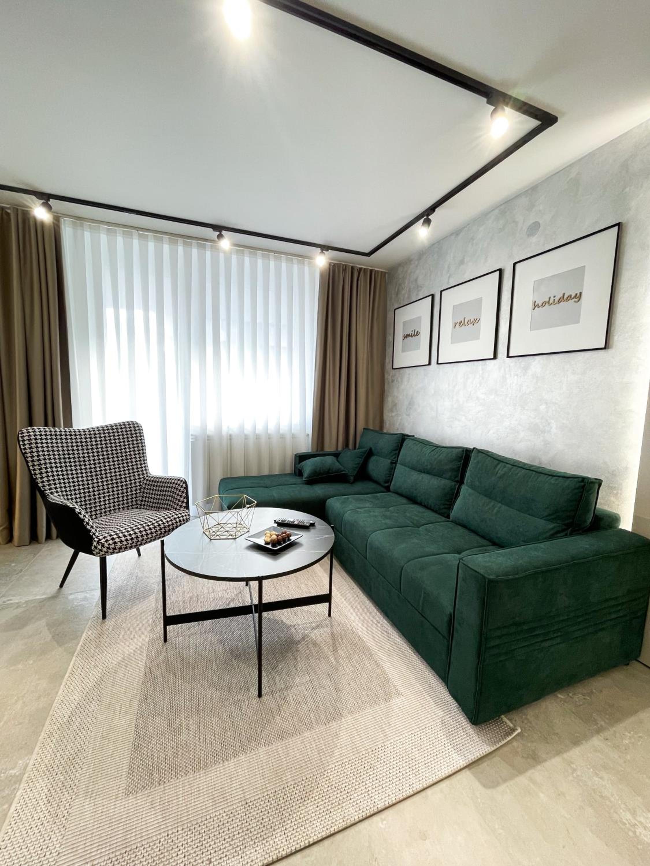 President Lux Apartment