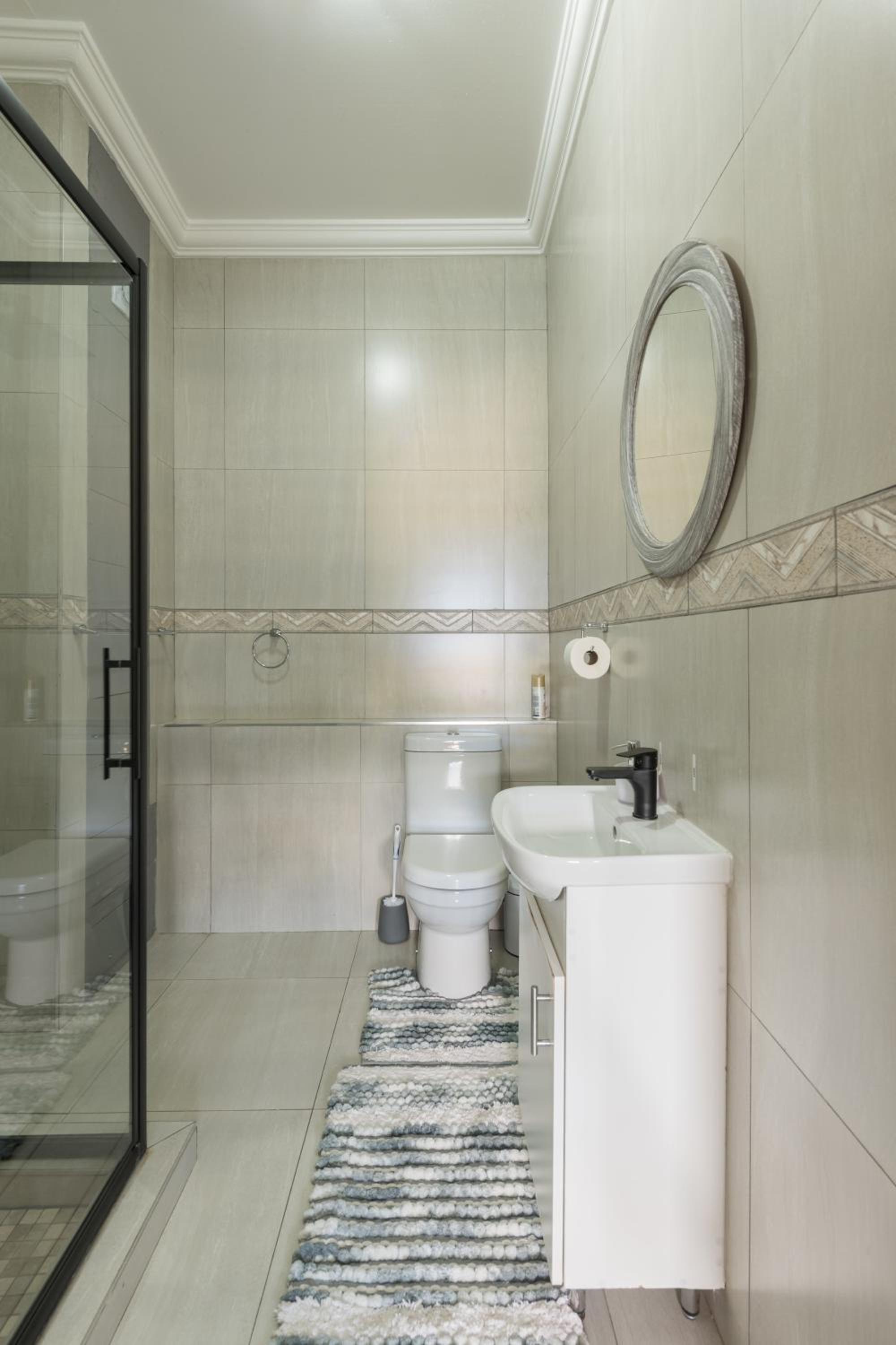 Evans Village - Apartments & Spa