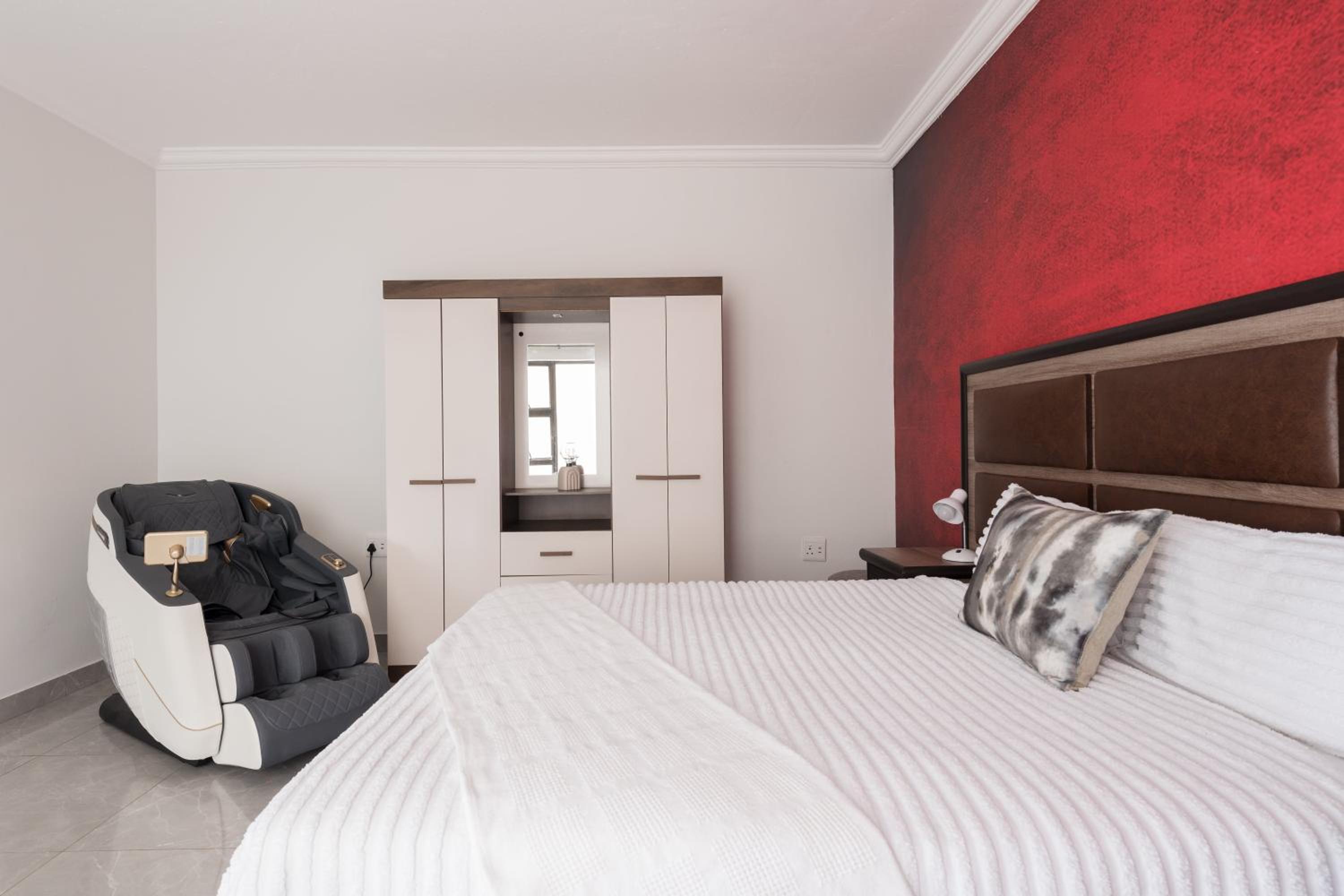 Evans Village - Apartments & Spa