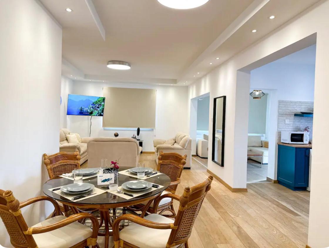 Neptune Apartment