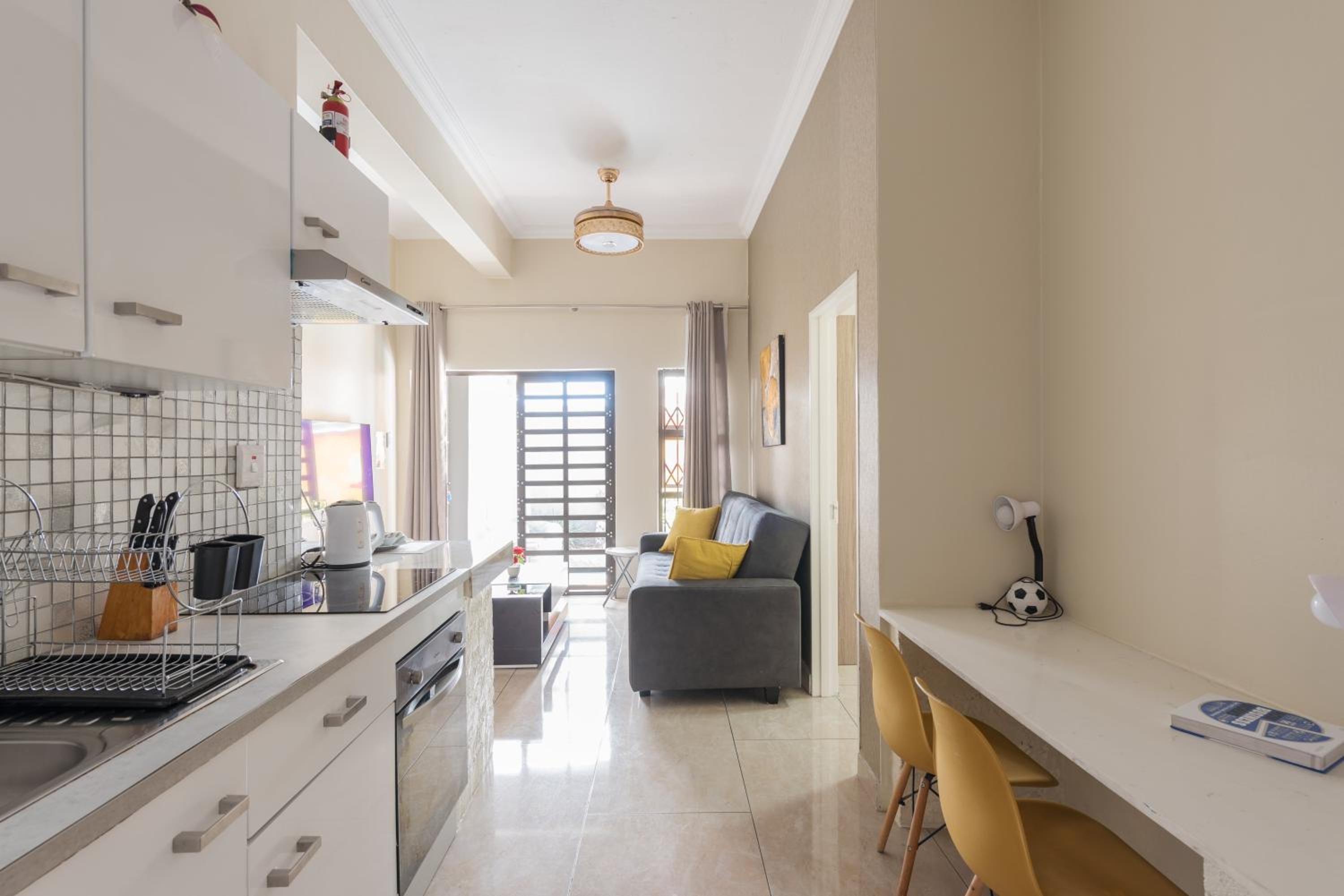 Evans Village - Apartments & Spa