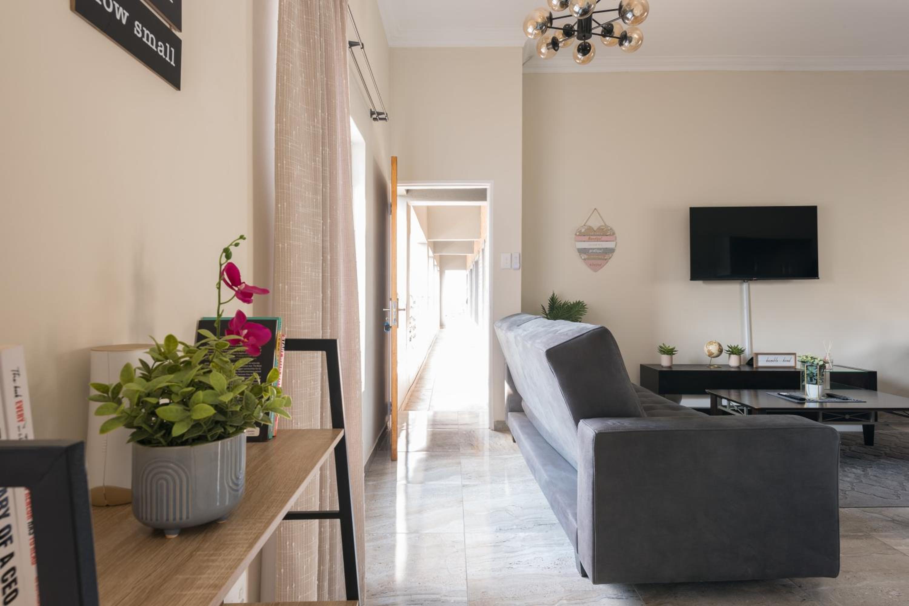 Evans Village - Apartments & Spa