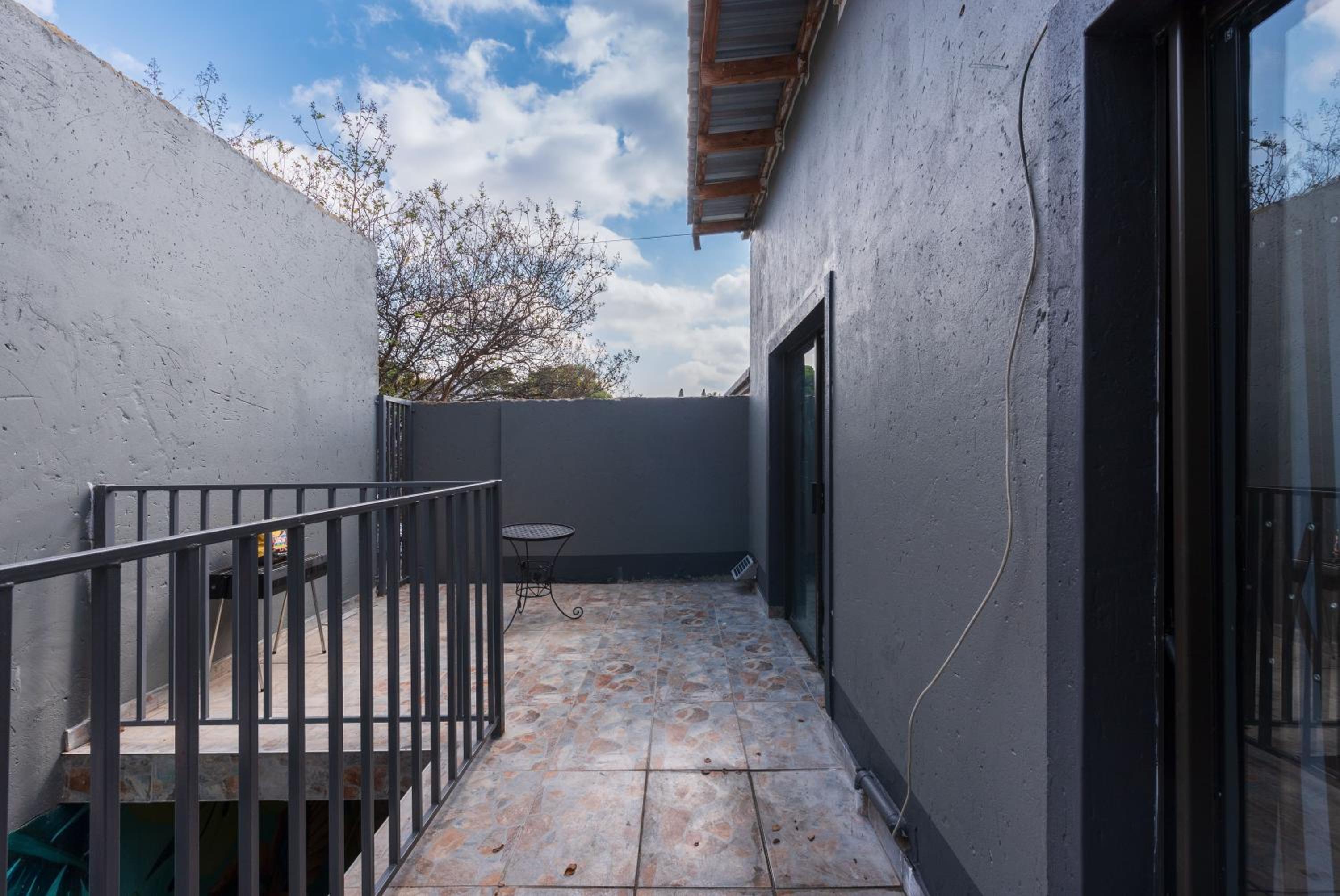 Evans Village - Apartments & Spa