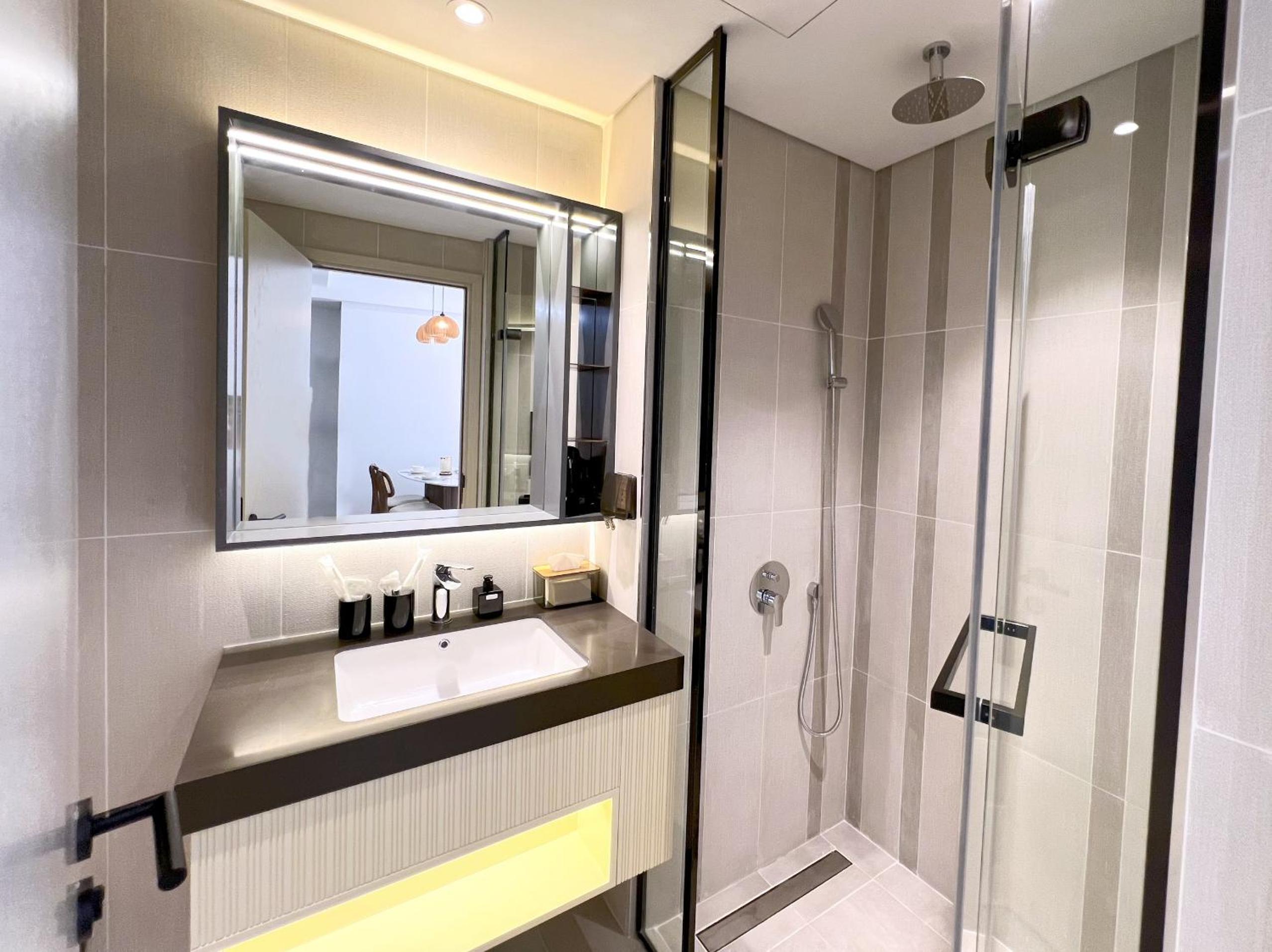 Cardinal Court 2BR Luxury Suite in Phu My Hung