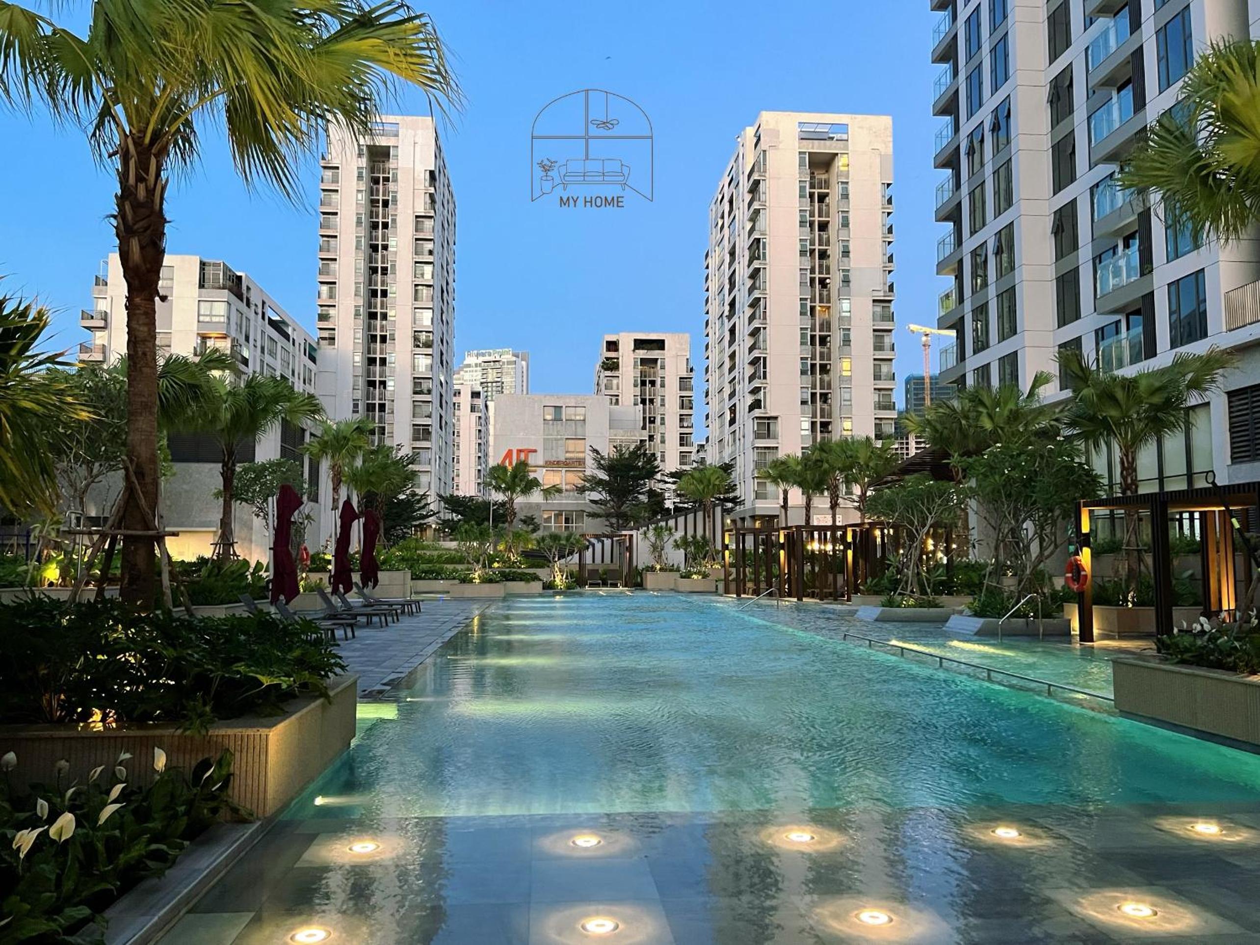 Cardinal Court 2BR Luxury Suite in Phu My Hung
