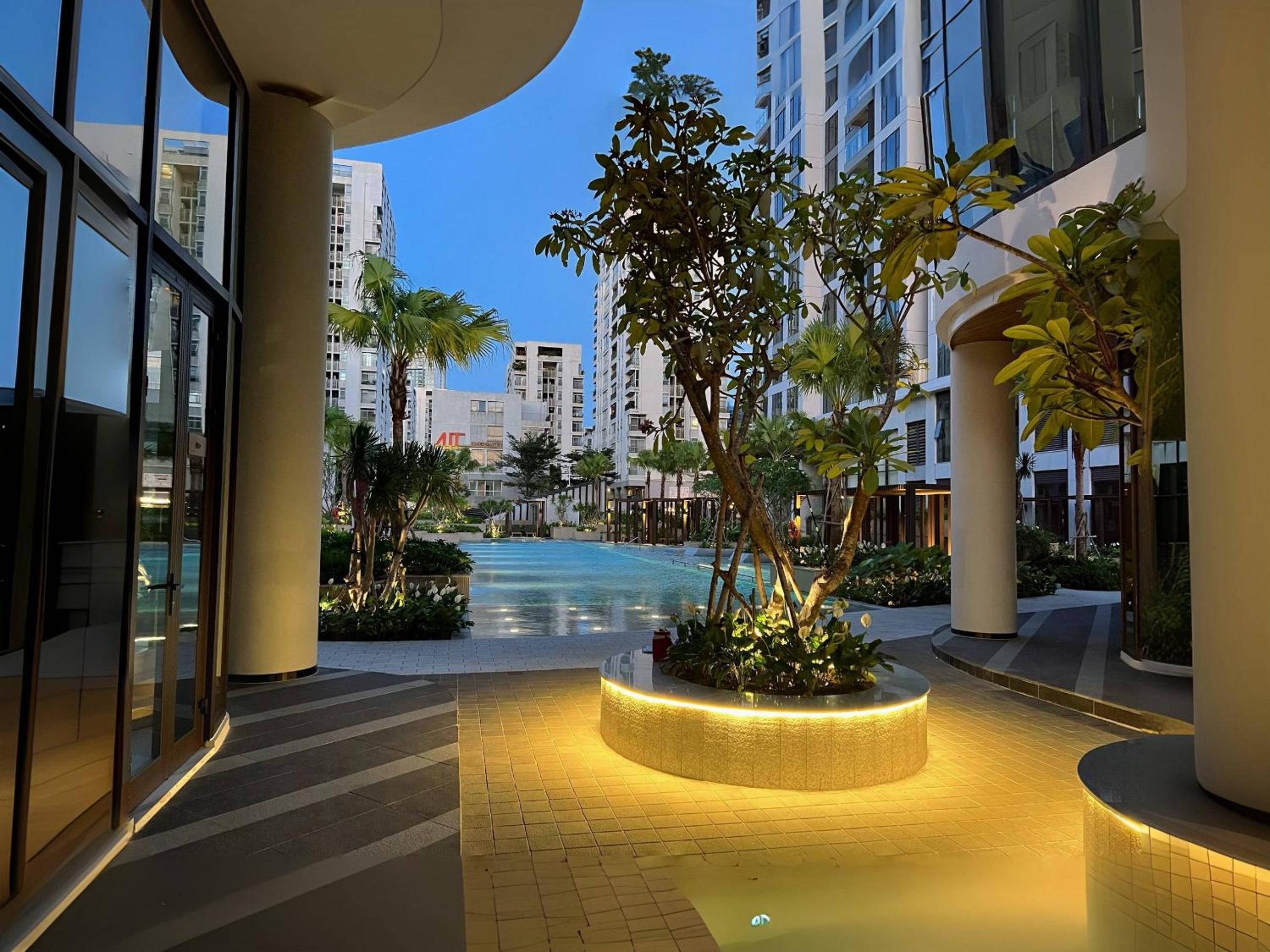 Cardinal Court 2BR Luxury Suite in Phu My Hung