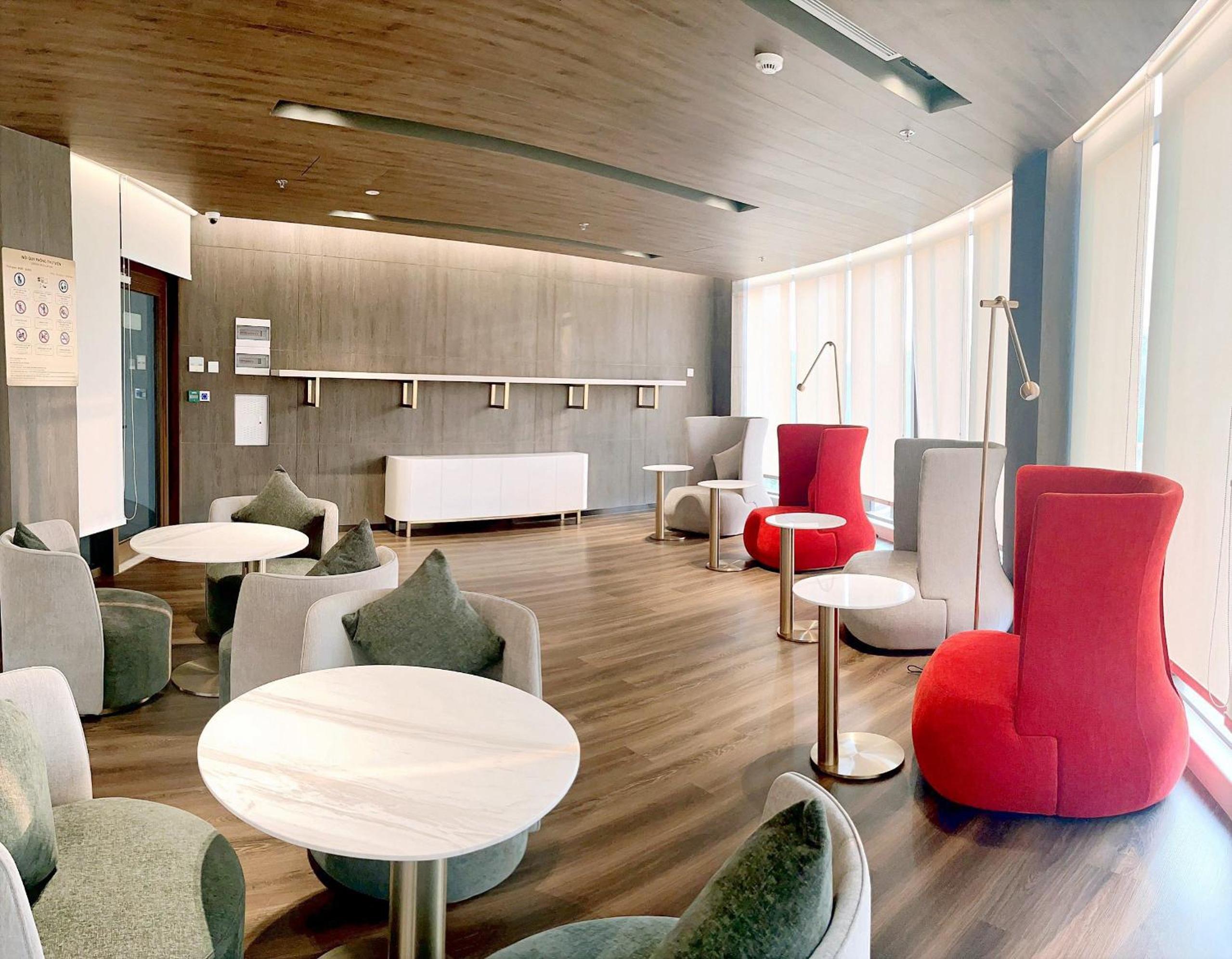 Cardinal Court 2BR Luxury Suite in Phu My Hung