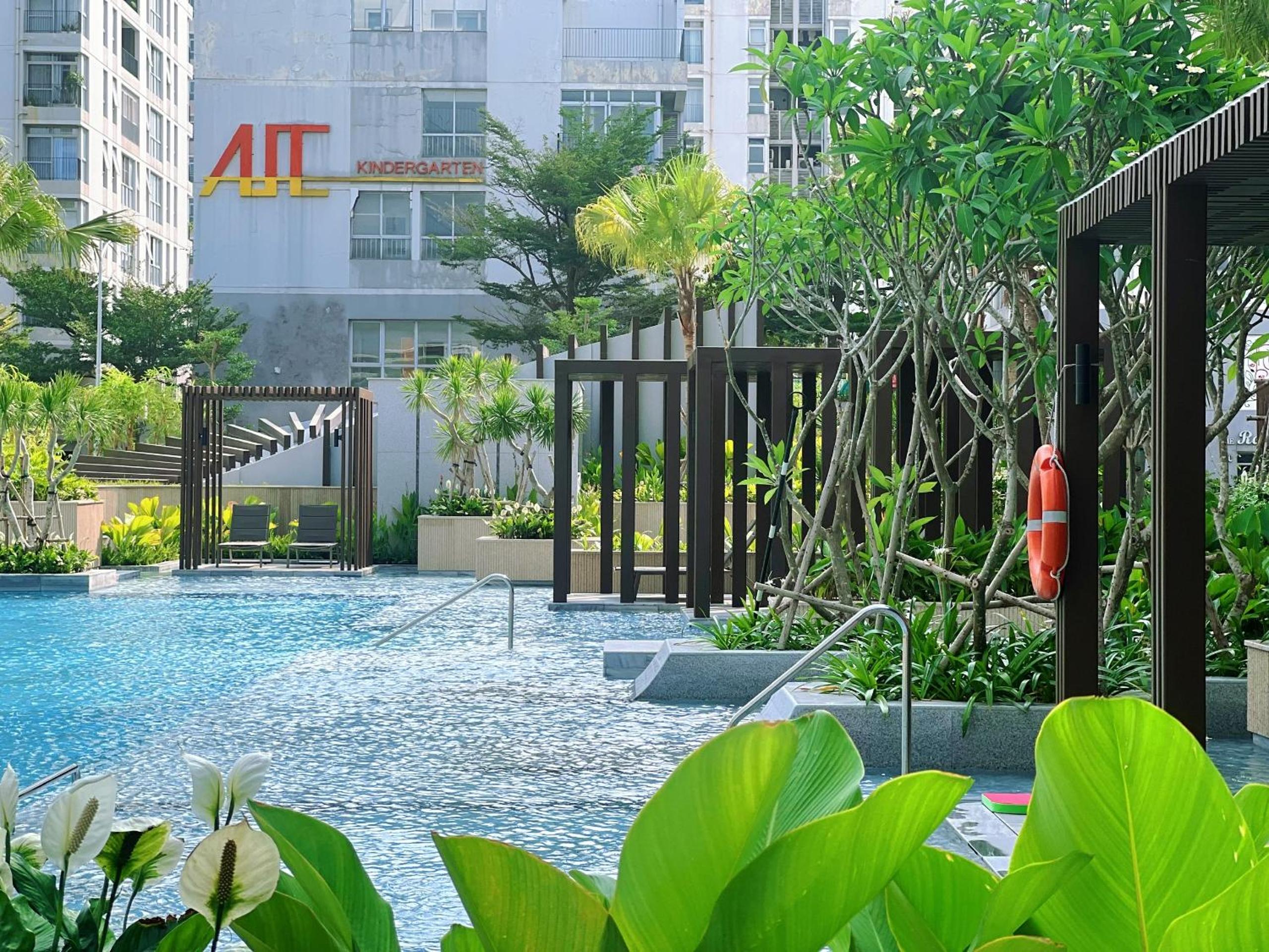 Cardinal Court 2BR Luxury Suite in Phu My Hung