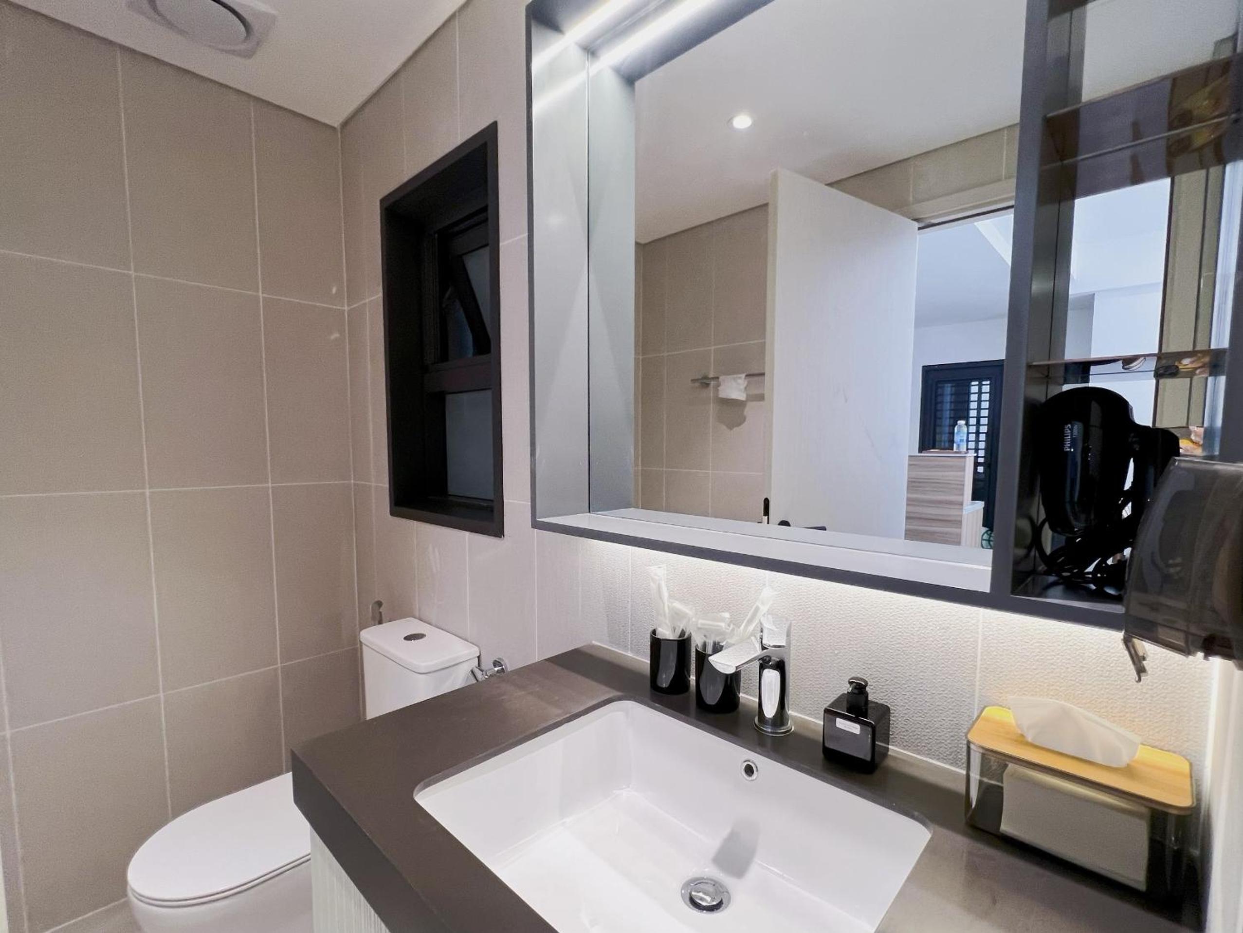 Cardinal Court 2BR Luxury Suite in Phu My Hung