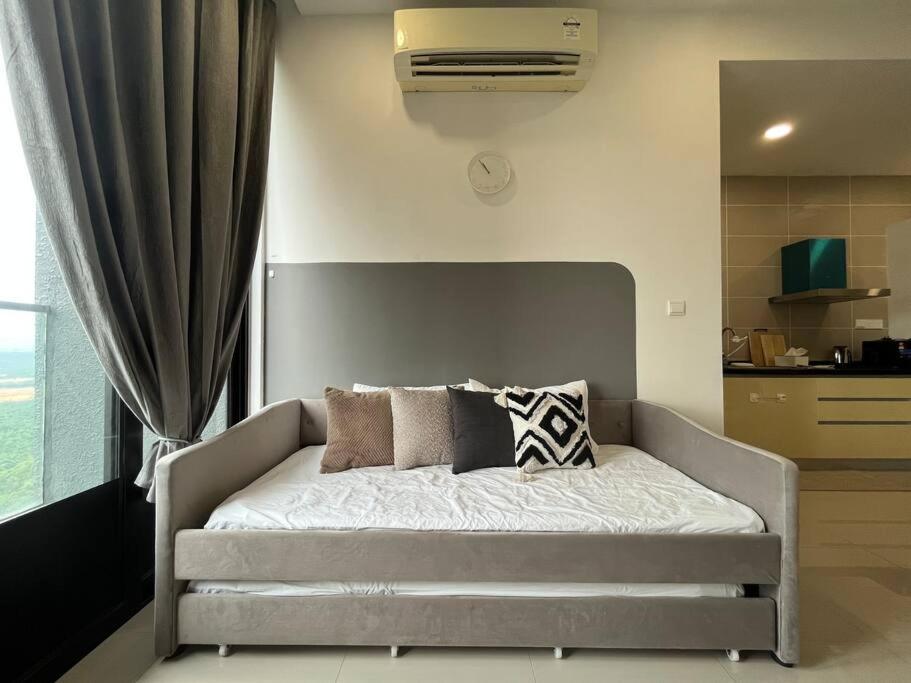 3Mins Walk to Legoland, Gleneagles Hospital & Mall of Medini -D'Pristine-6Pax-2R2B- photo 7