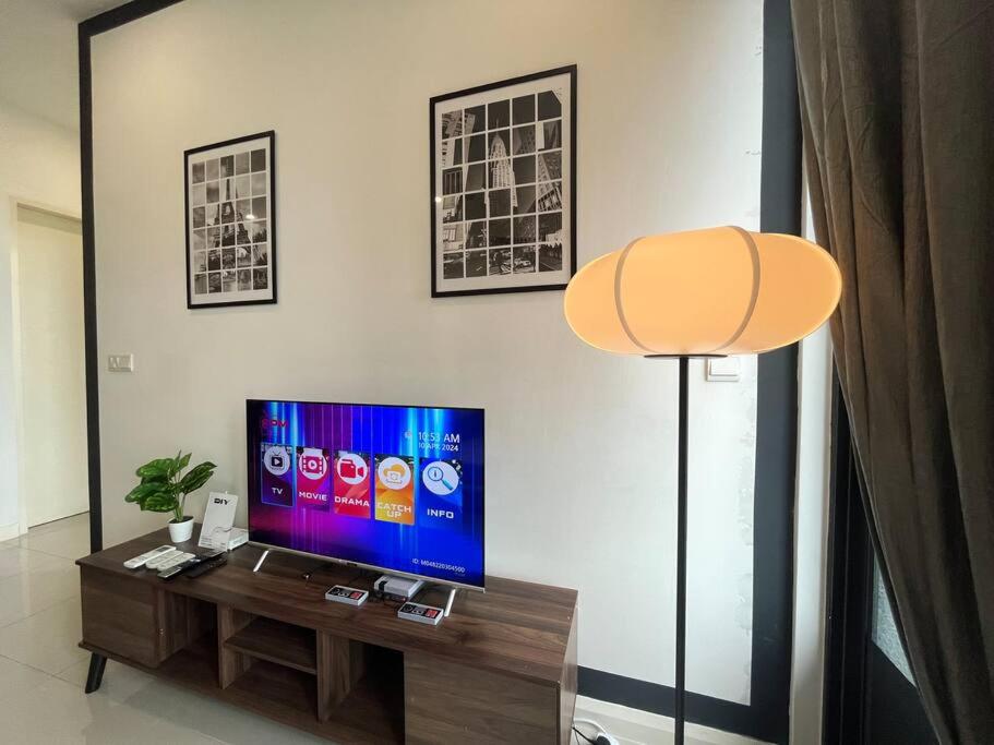 3Mins Walk to Legoland, Gleneagles Hospital & Mall of Medini -D'Pristine-6Pax-2R2B- photo 8