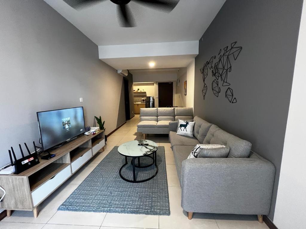 K Avenue home Suhaila photo 5