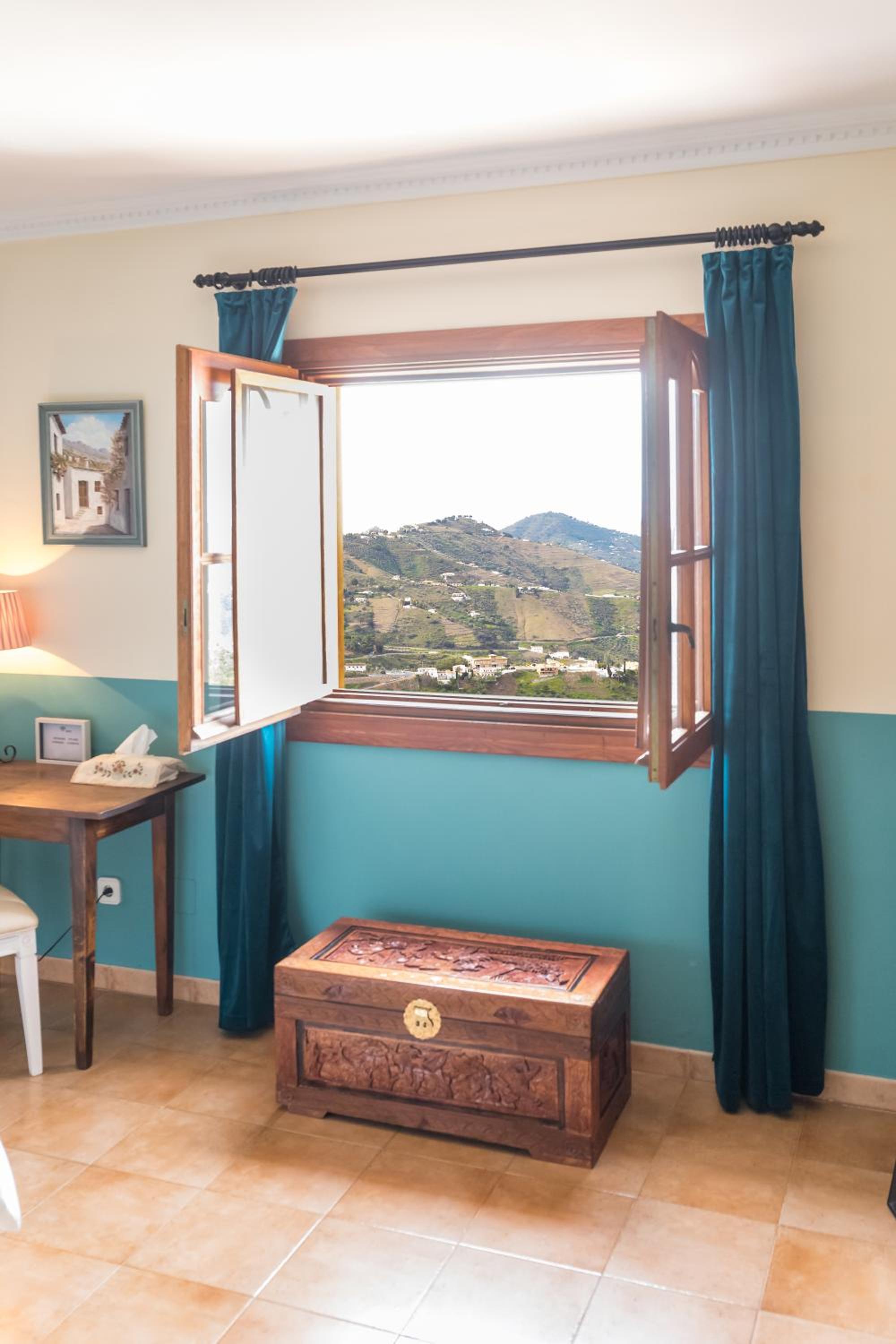 Casa Roble B&B