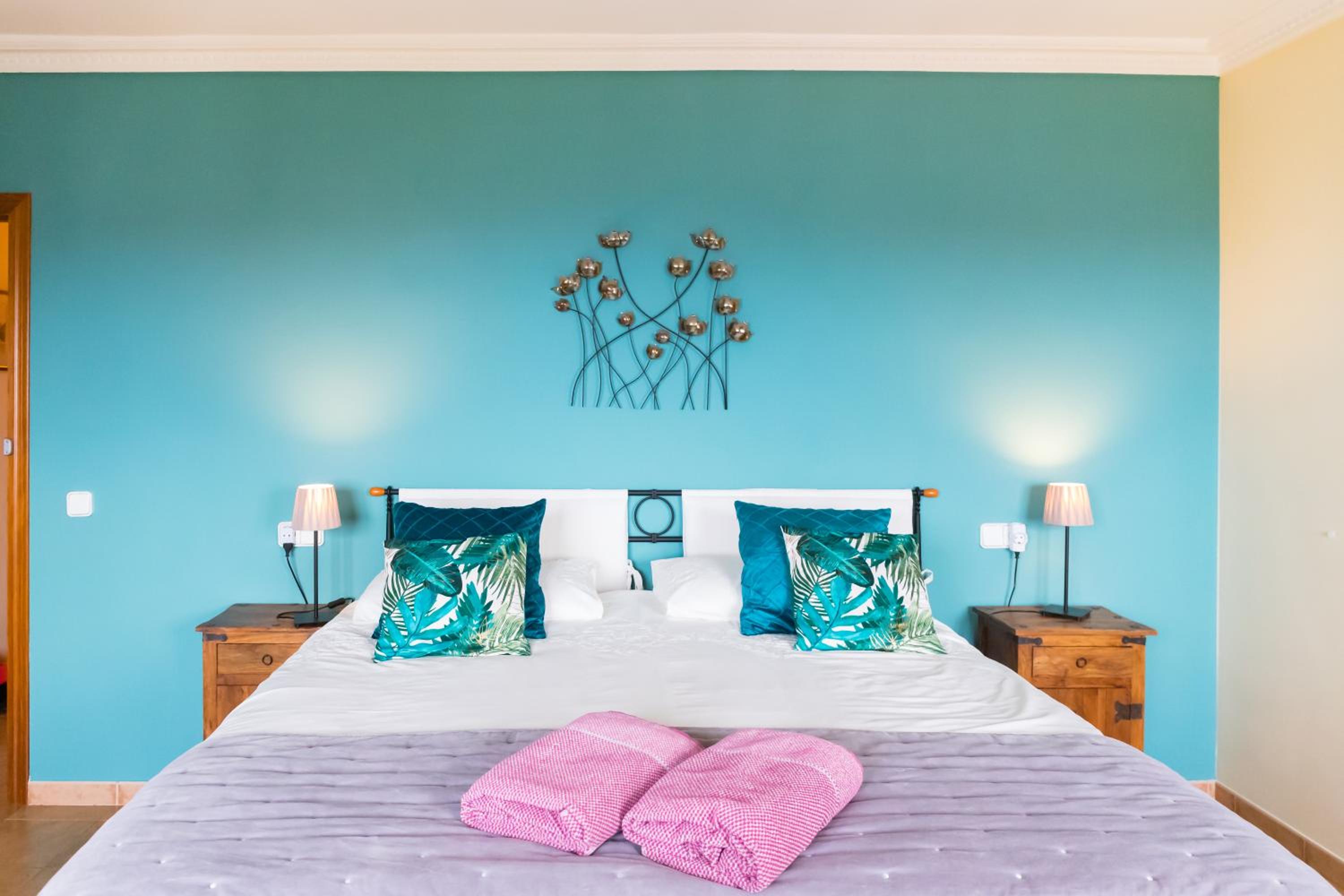 Casa Roble B&B