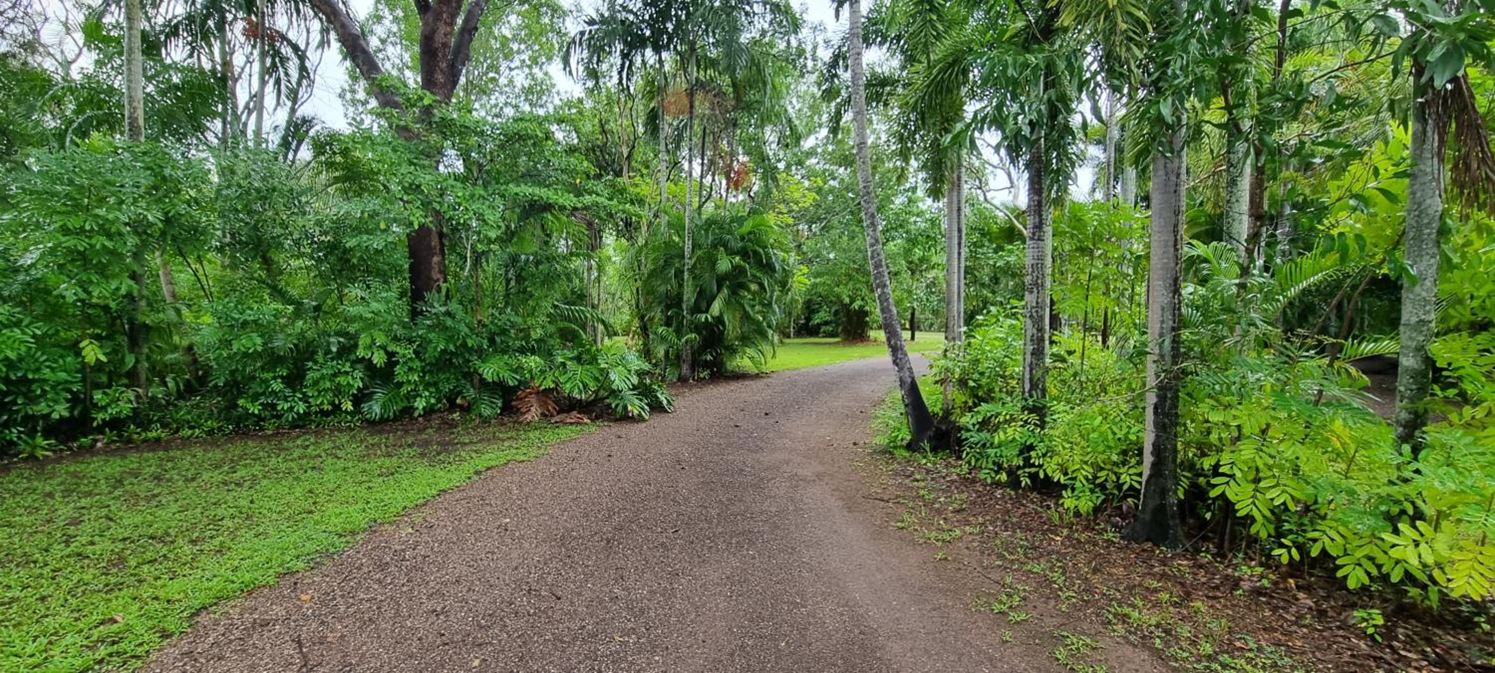 Berry Springs Tropical Retreat