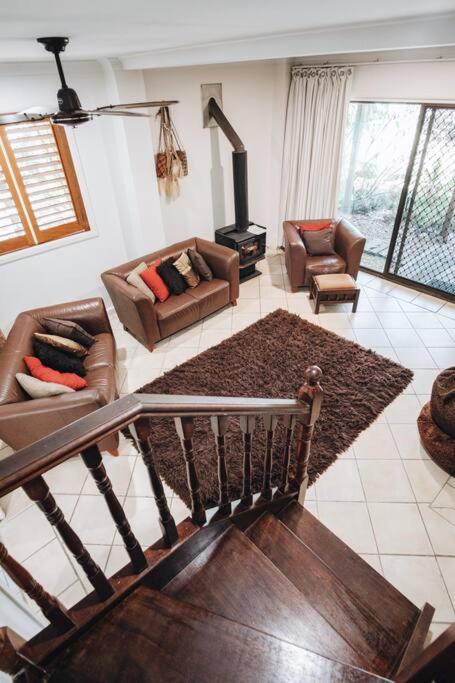 Little Cove Family Beach House (Pet Friendly)