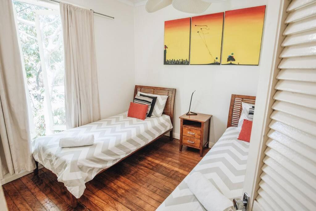 Little Cove Family Beach House (Pet Friendly)